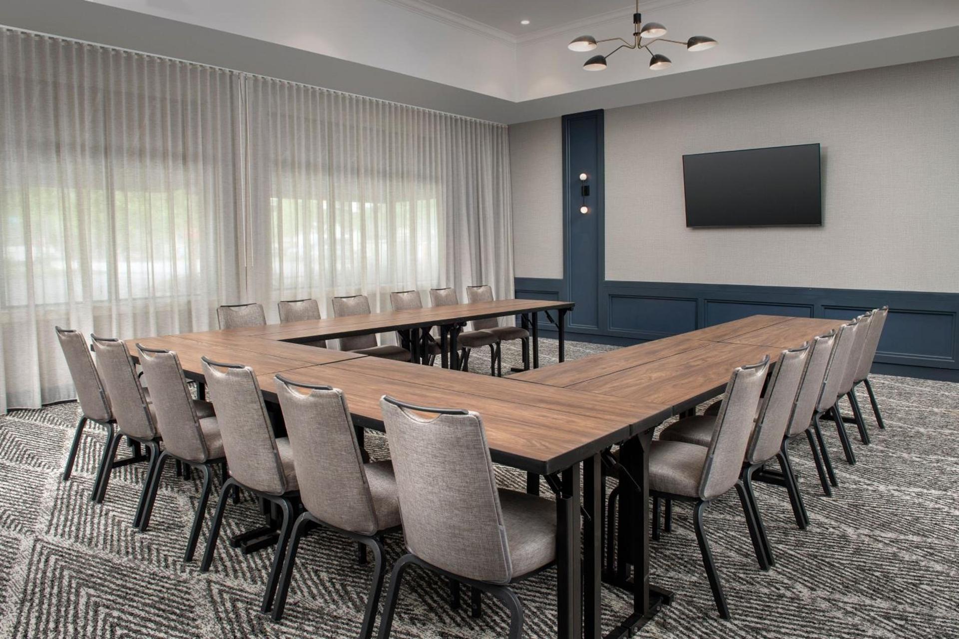 Courtyard by Marriott Savannah Downtown - Historic District photo 58