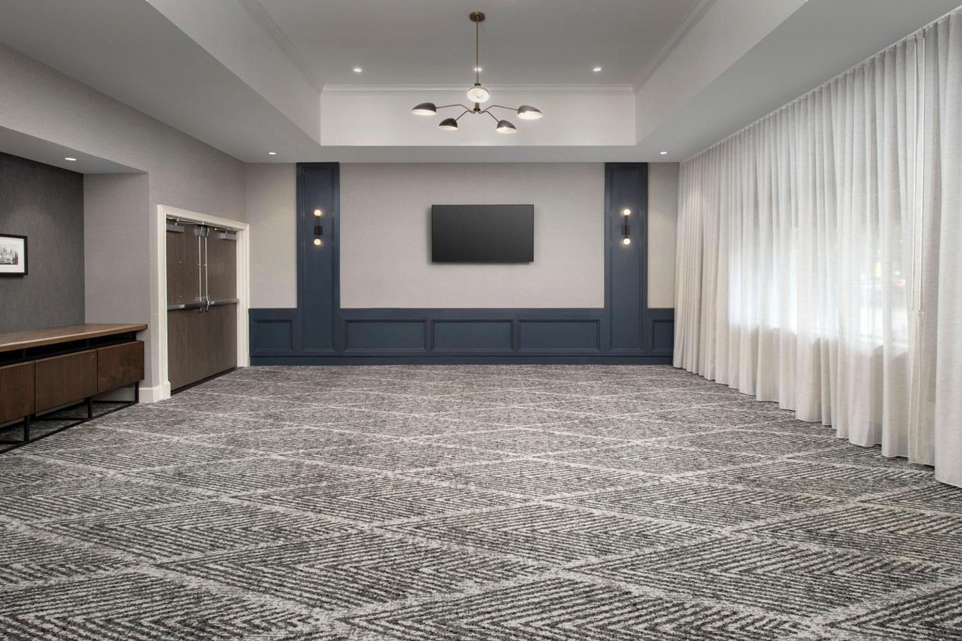 Courtyard by Marriott Savannah Downtown - Historic District photo 59