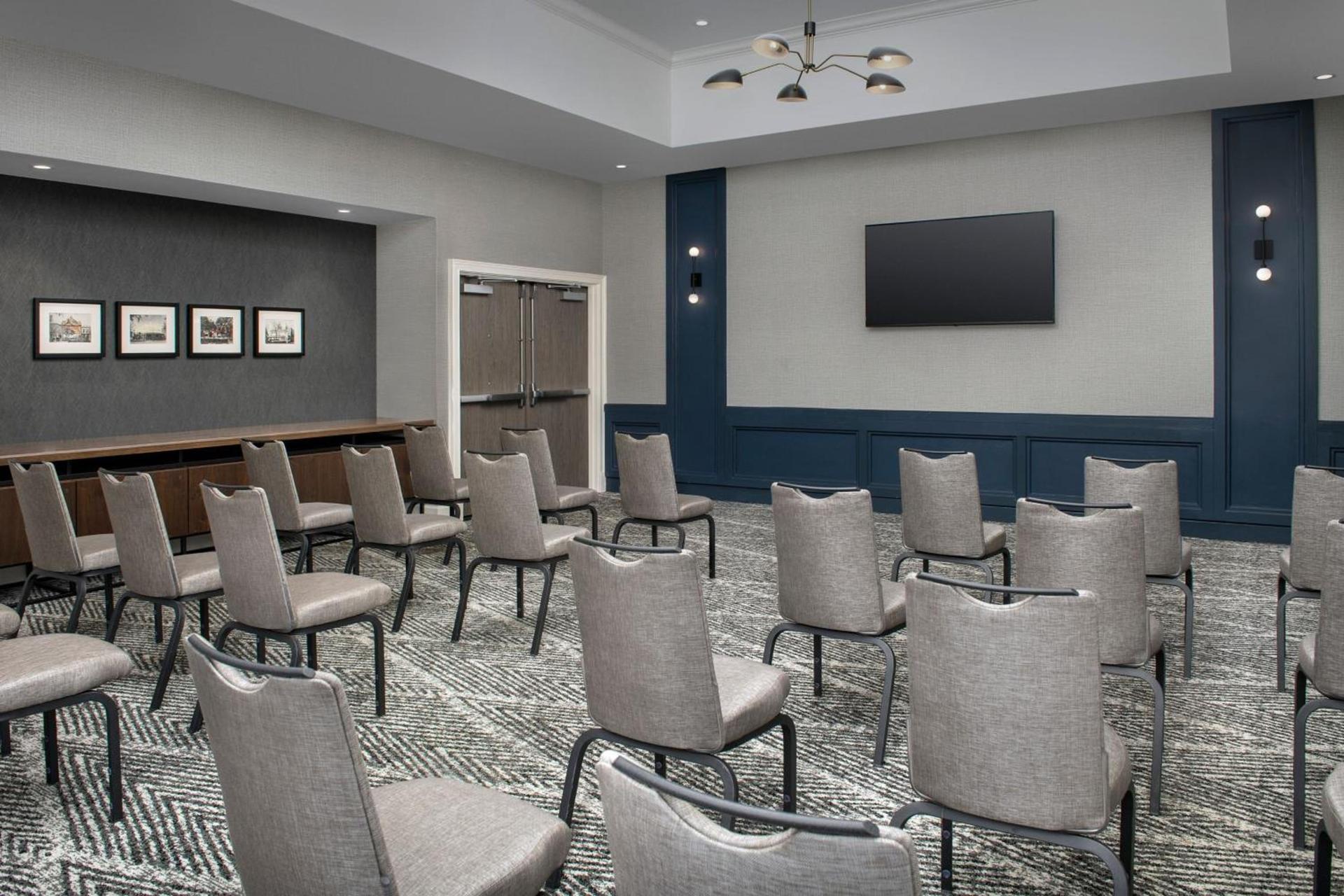 Courtyard by Marriott Savannah Downtown - Historic District photo 61