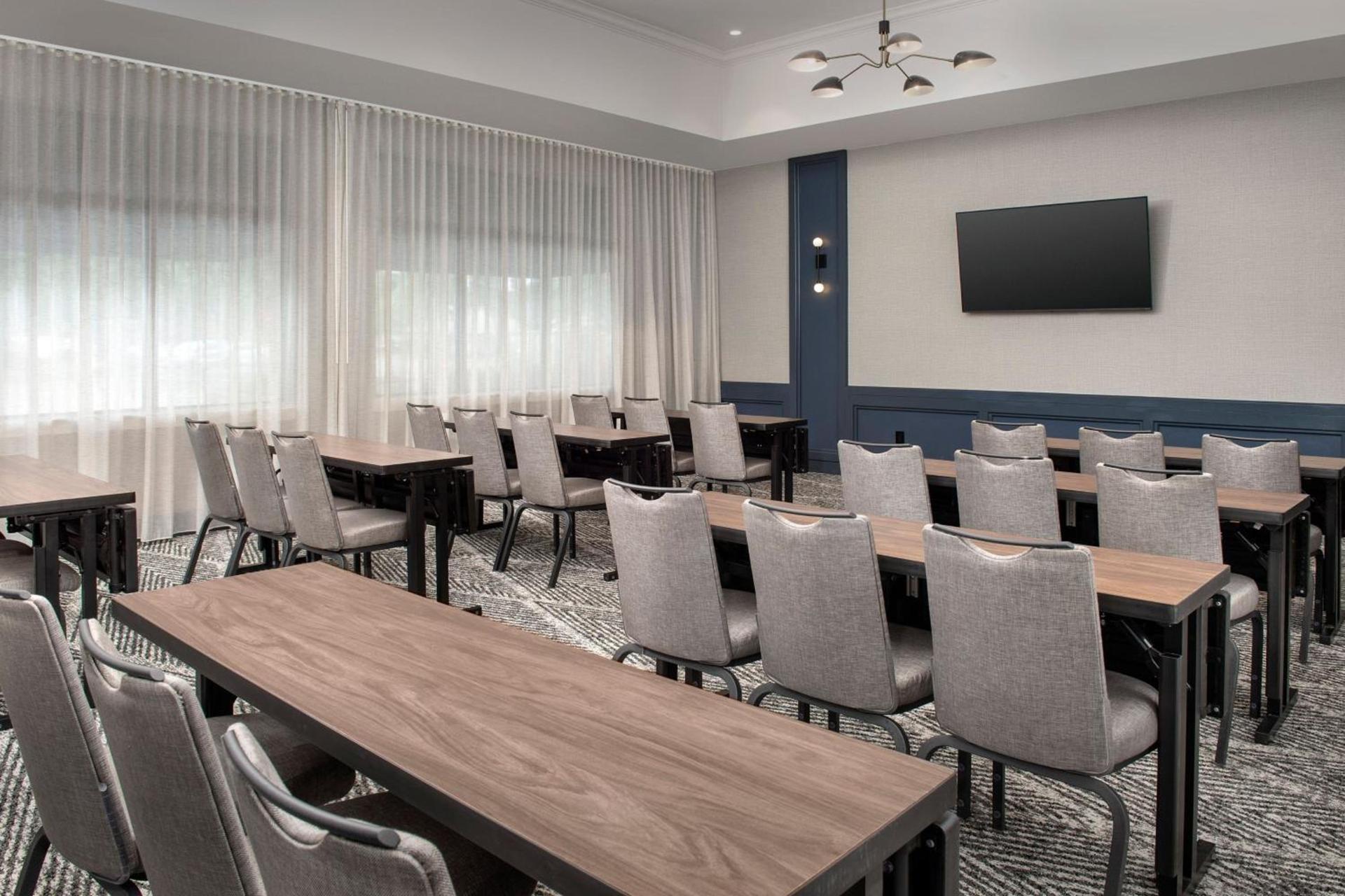 Courtyard by Marriott Savannah Downtown - Historic District photo 64