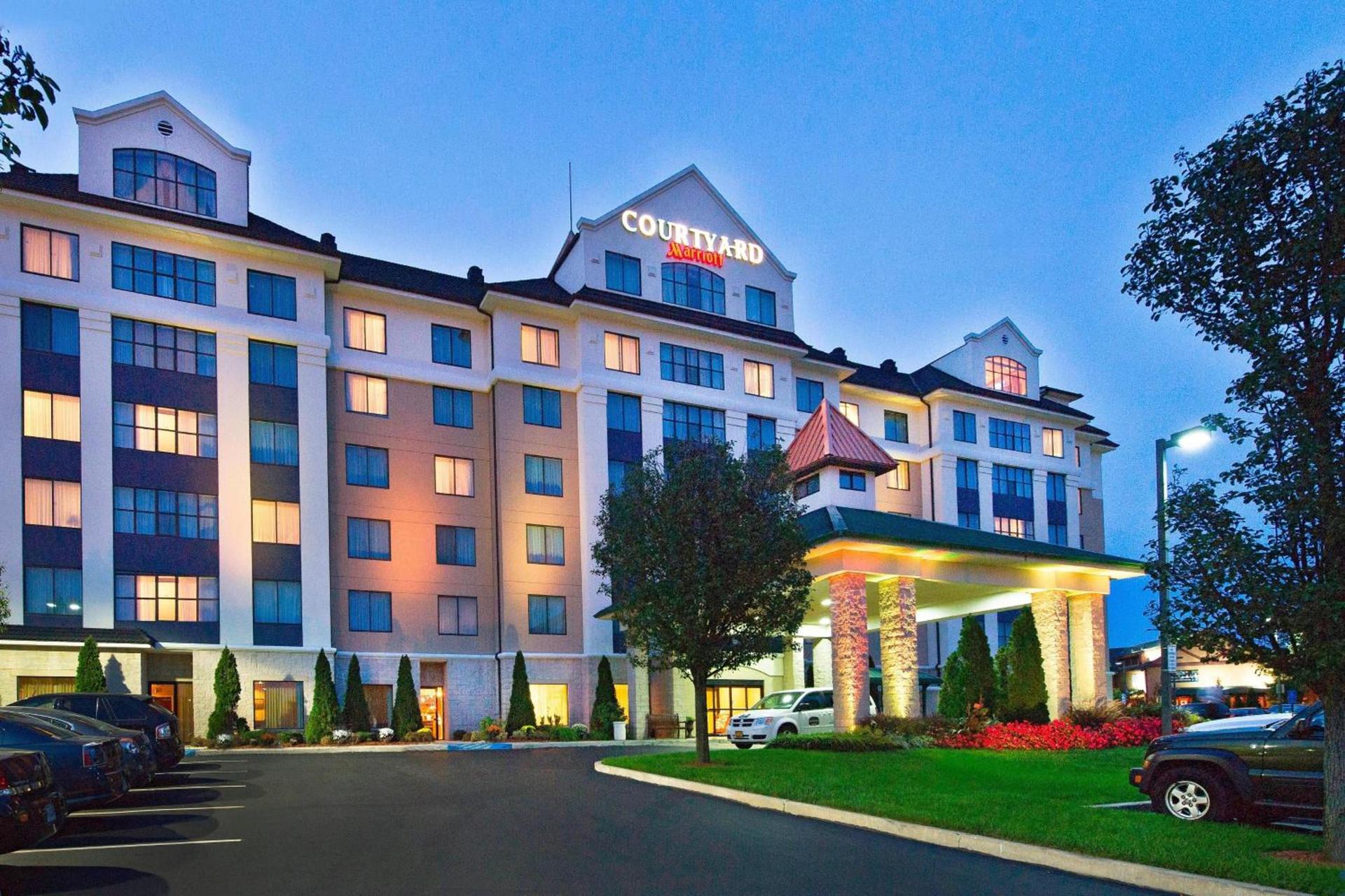 Courtyard Long Island MacArthur Airport — hotel in Ronkonkoma
