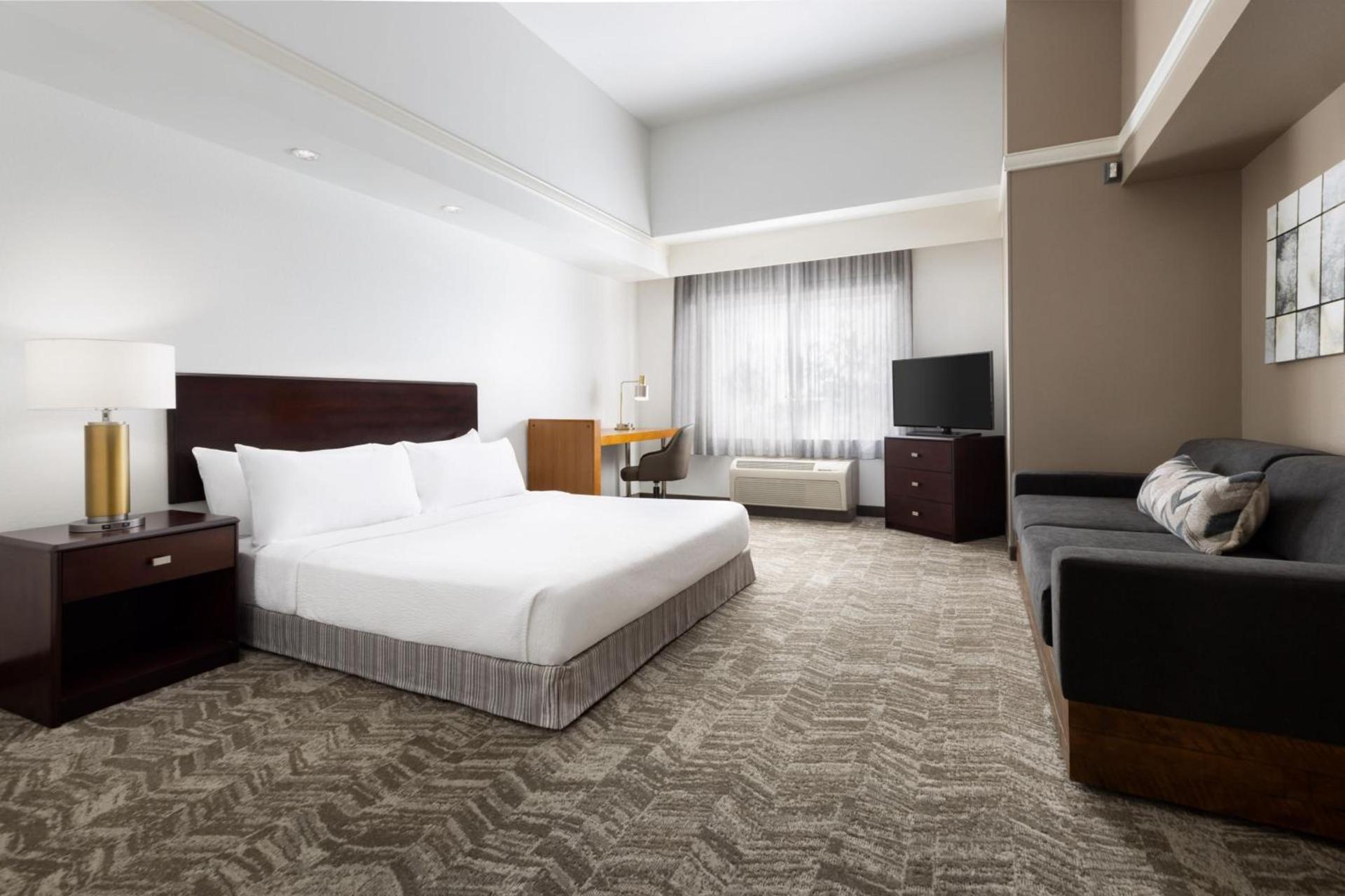 SpringHill Suites Fresno photo 8