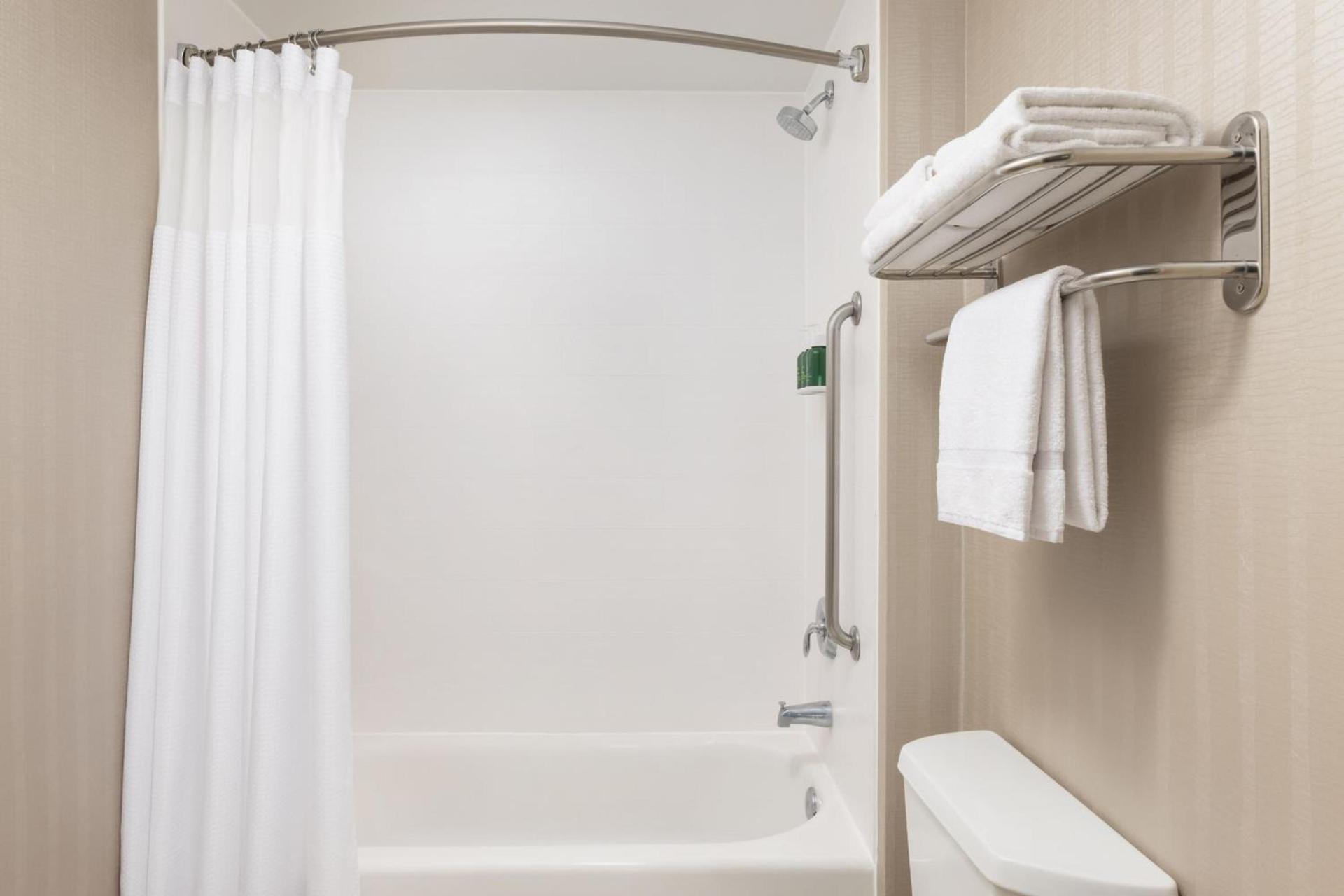 SpringHill Suites Fresno photo 13
