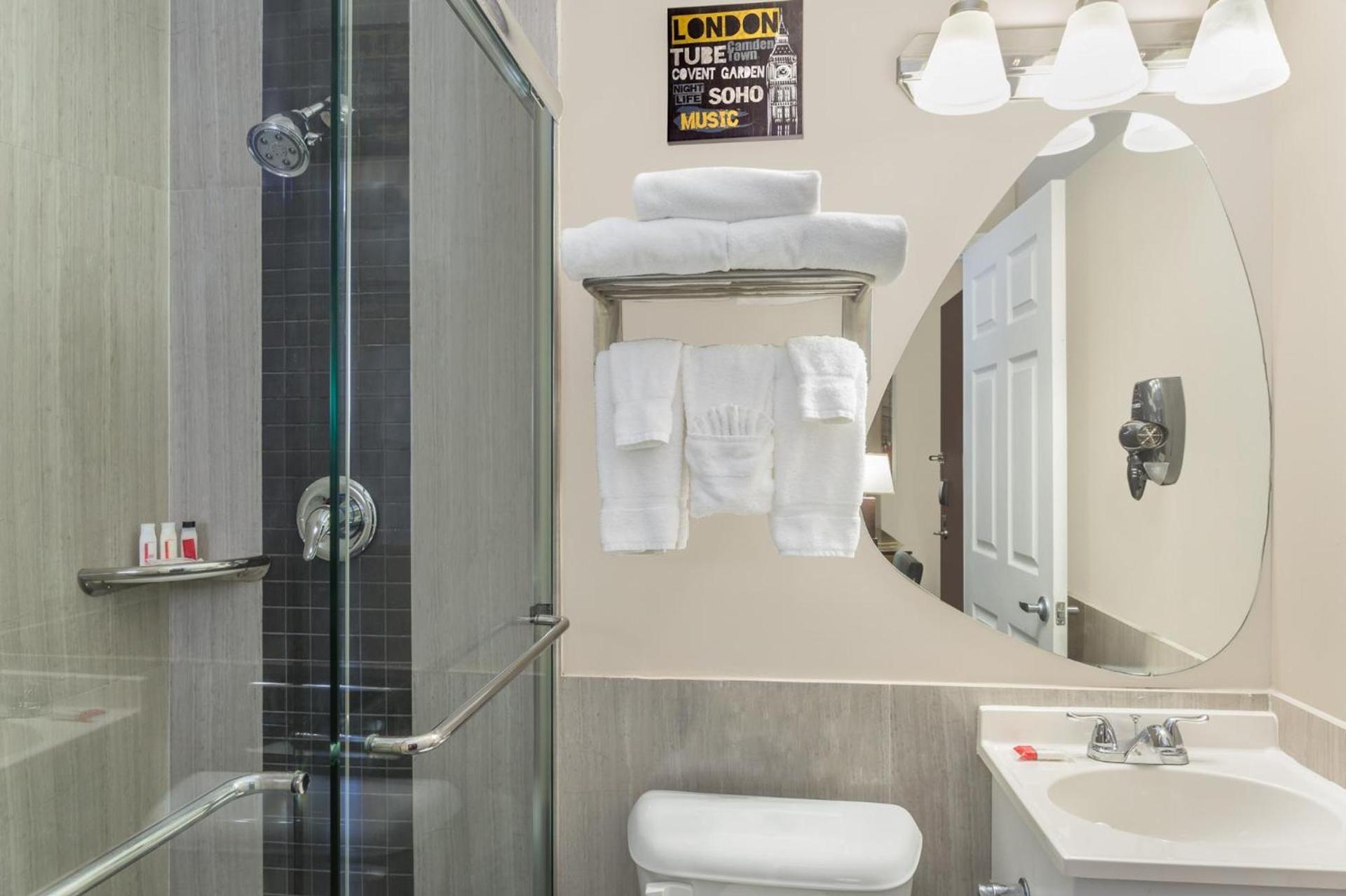 Ramada by Wyndham Miami Springs/Miami International Airport photo 55