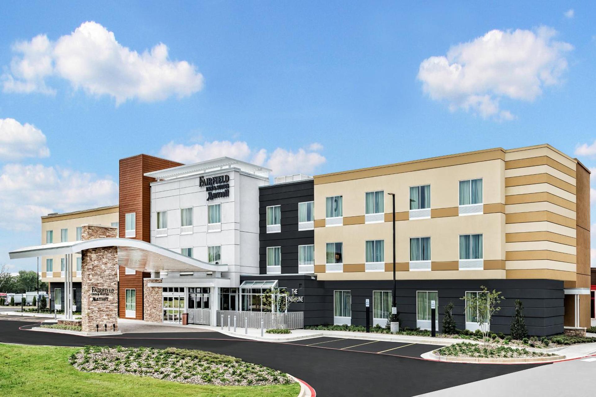 Fairfield Inn & Suites Van Canton Area photo 1