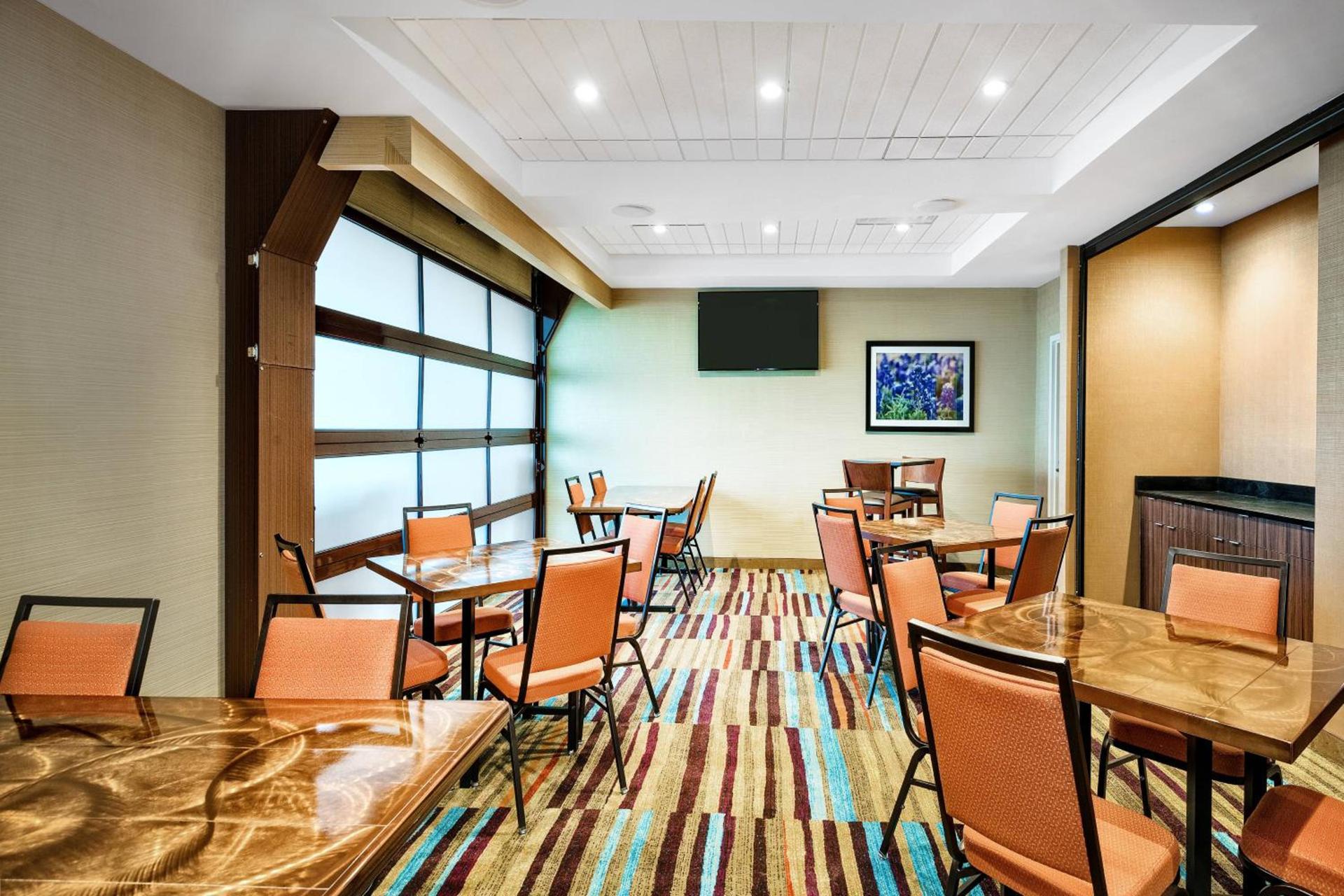 Fairfield Inn & Suites Van Canton Area photo 29
