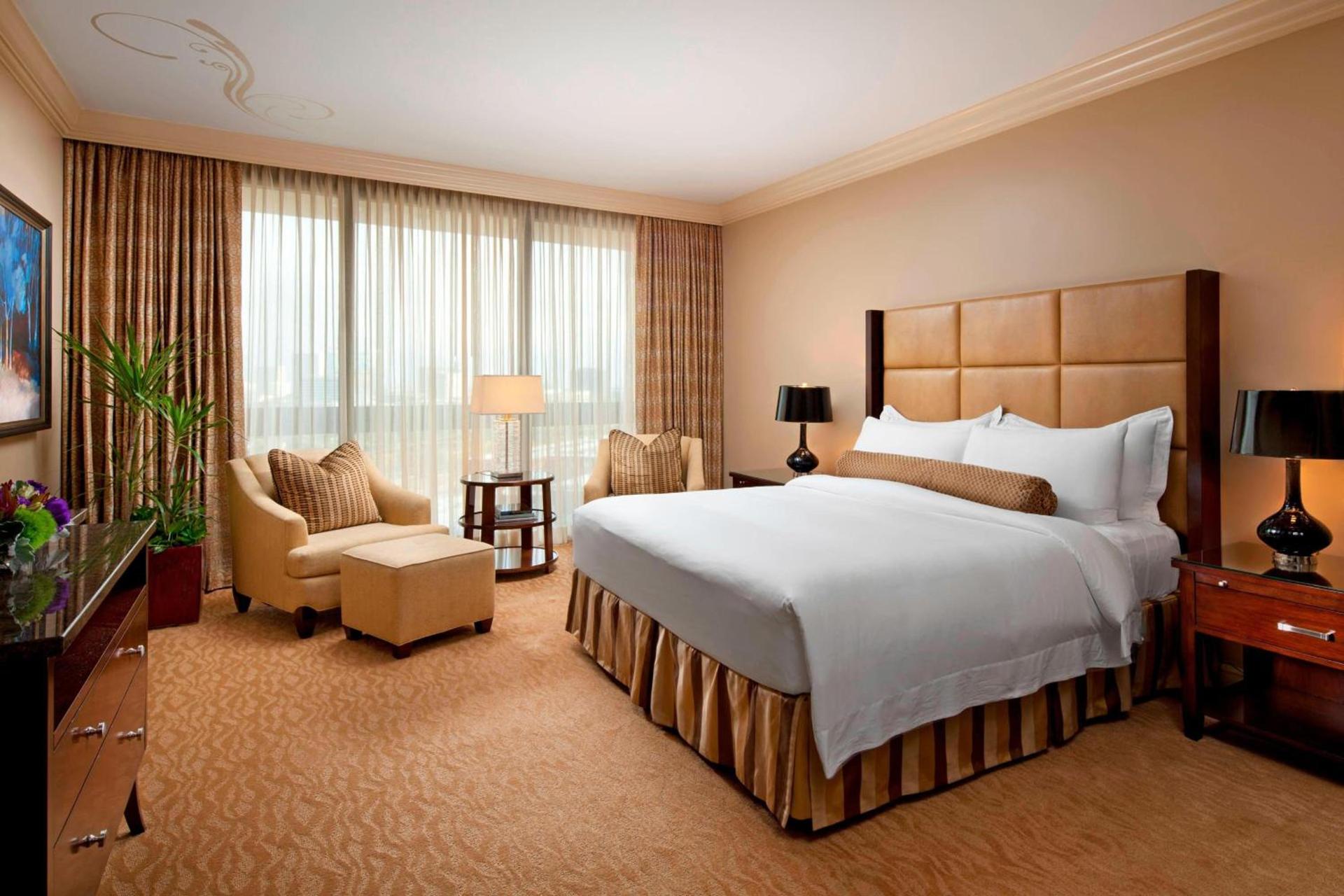 Houston Grand Hotel - River Oaks photo 17