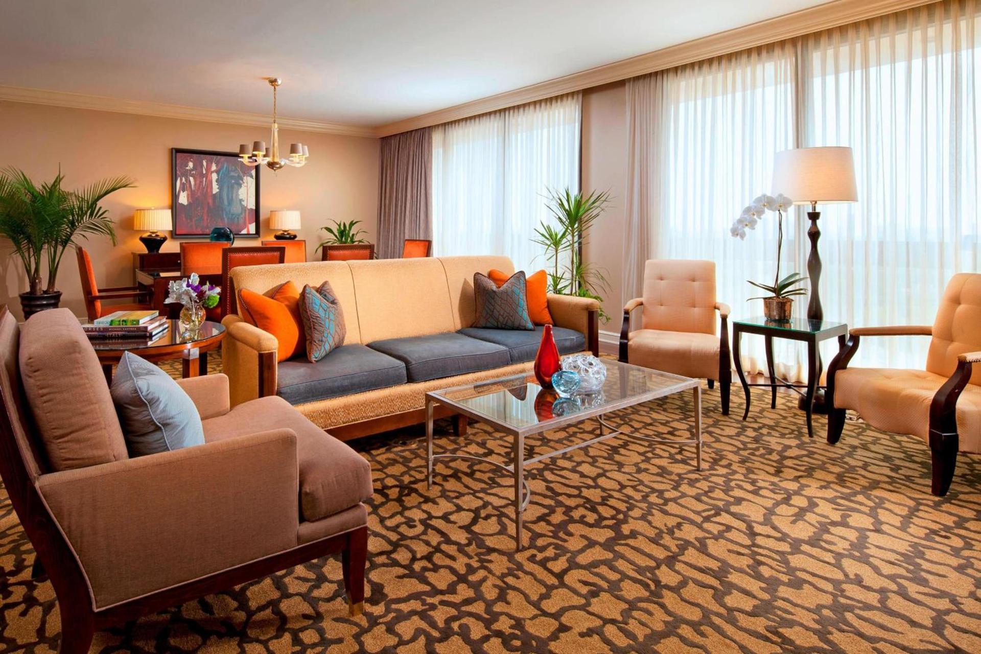 Houston Grand Hotel - River Oaks photo 18