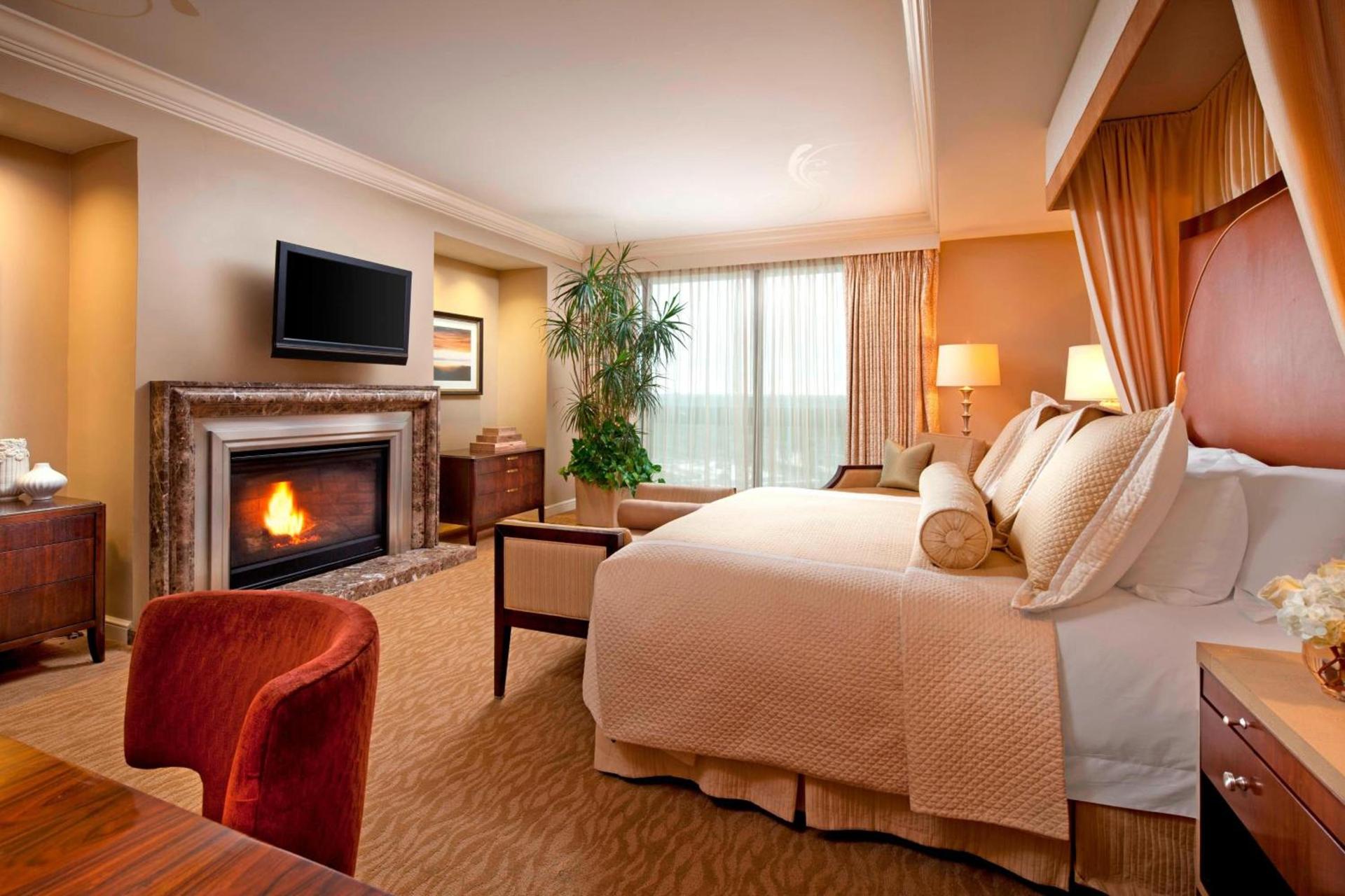 Houston Grand Hotel - River Oaks photo 21