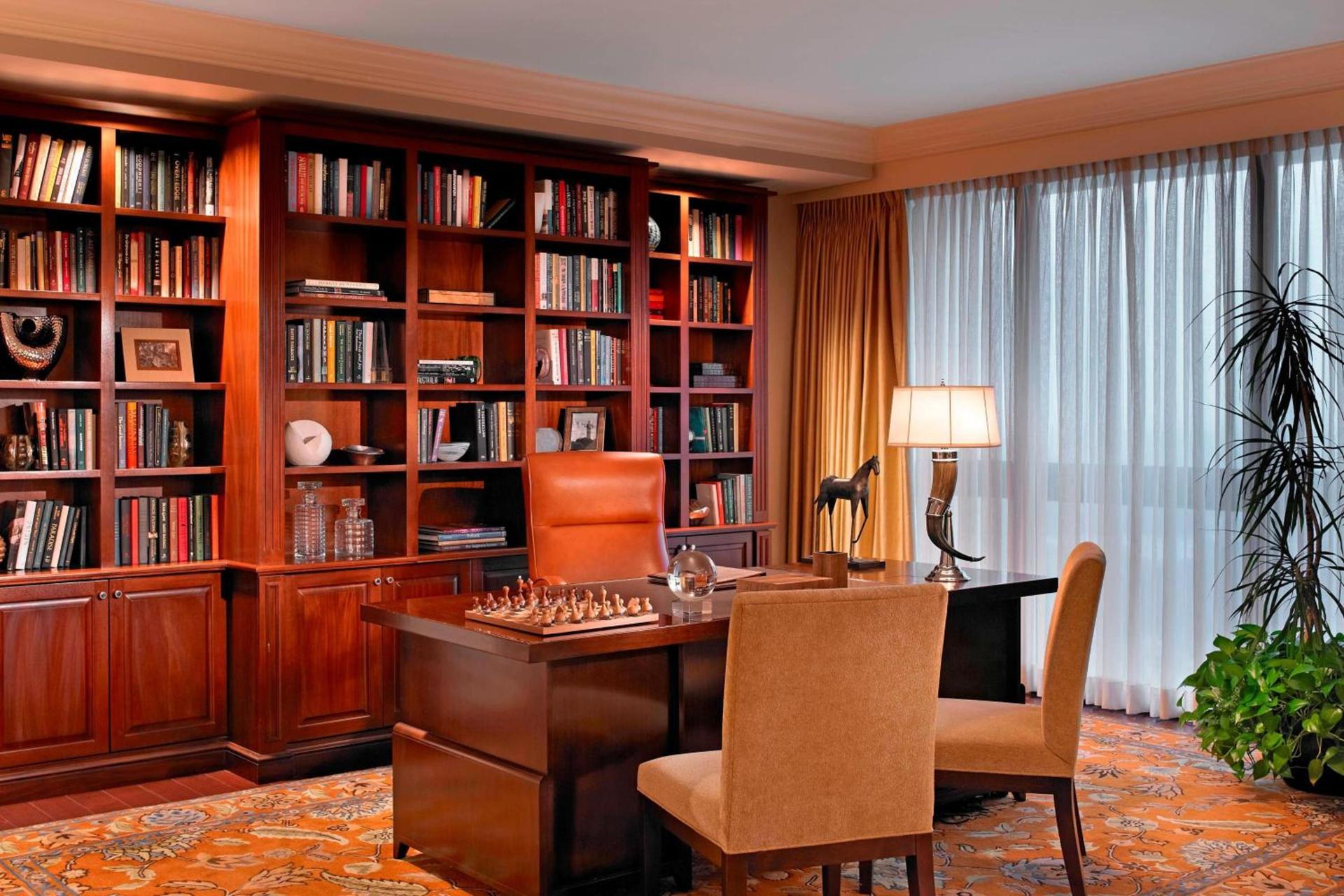 Houston Grand Hotel - River Oaks photo 23