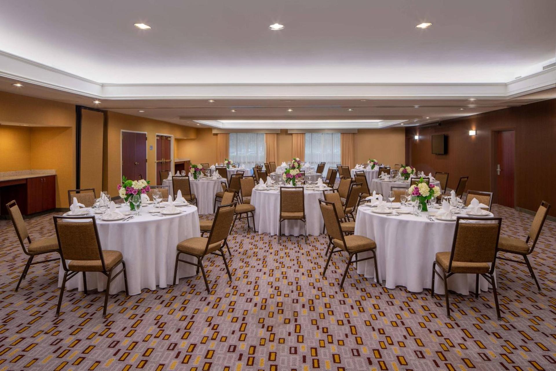 Courtyard by Marriott Covington / Mandeville photo 33