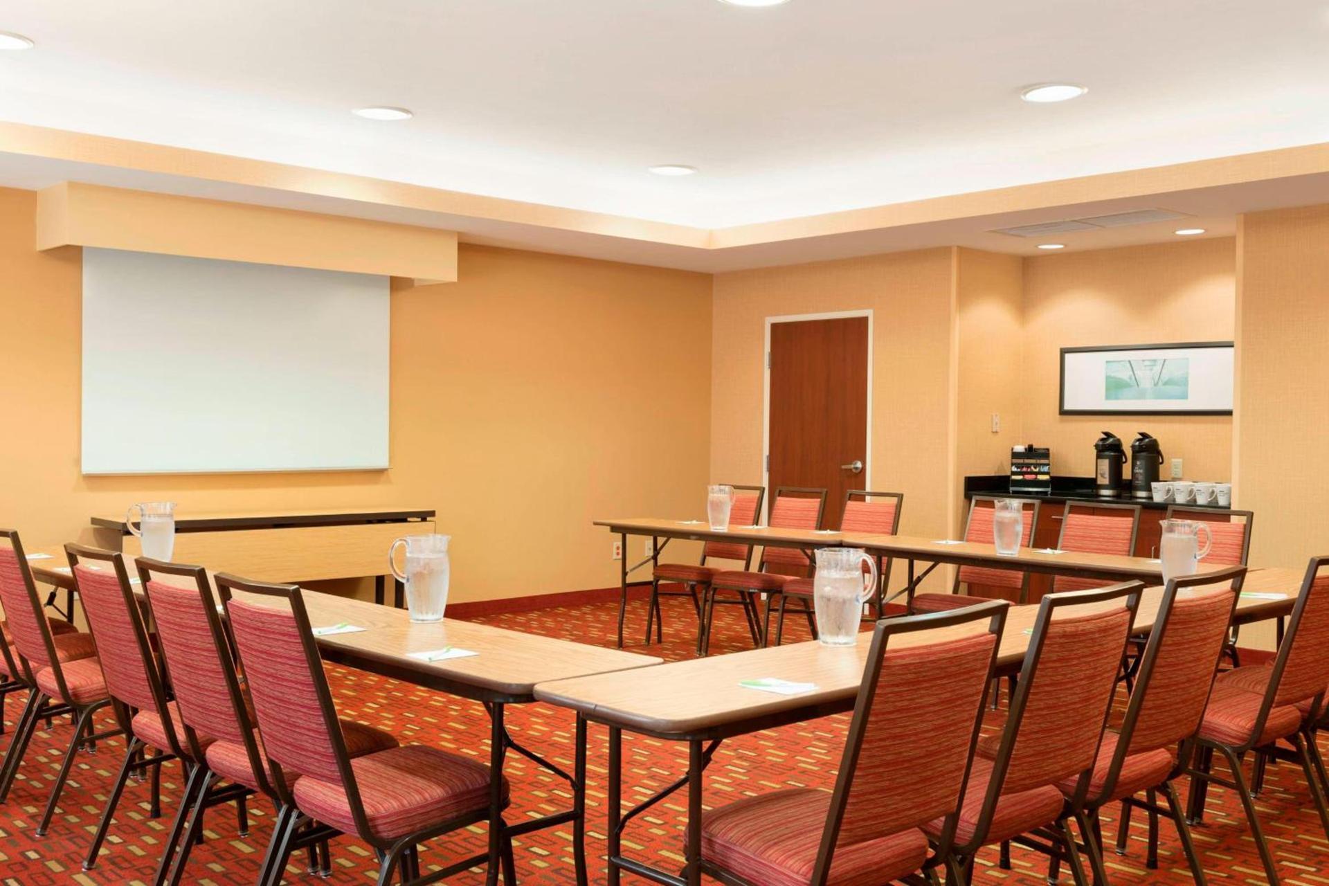Courtyard by Marriott Peoria photo 26