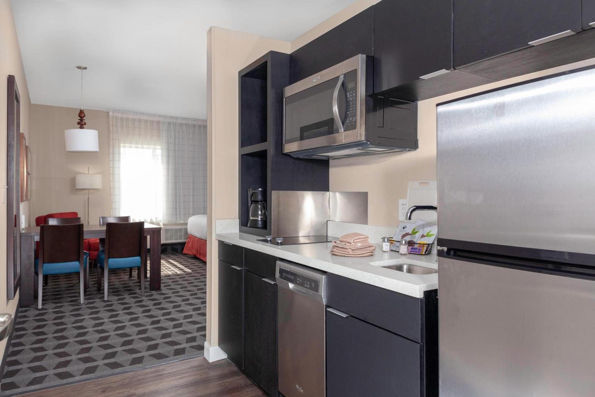 TownePlace Suites by Marriott San Antonio Westover Hills photo 9
