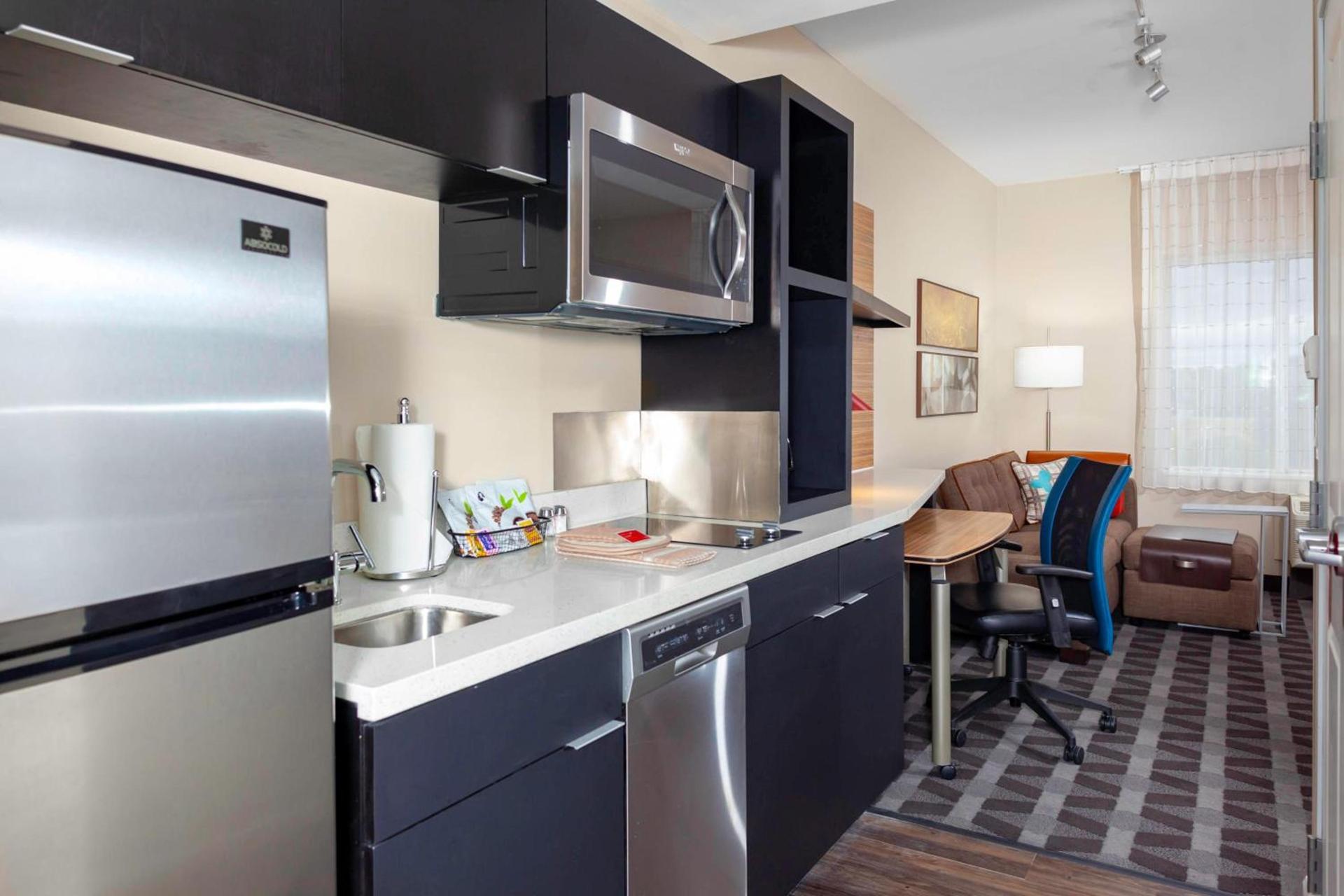 TownePlace Suites by Marriott San Antonio Westover Hills photo 11