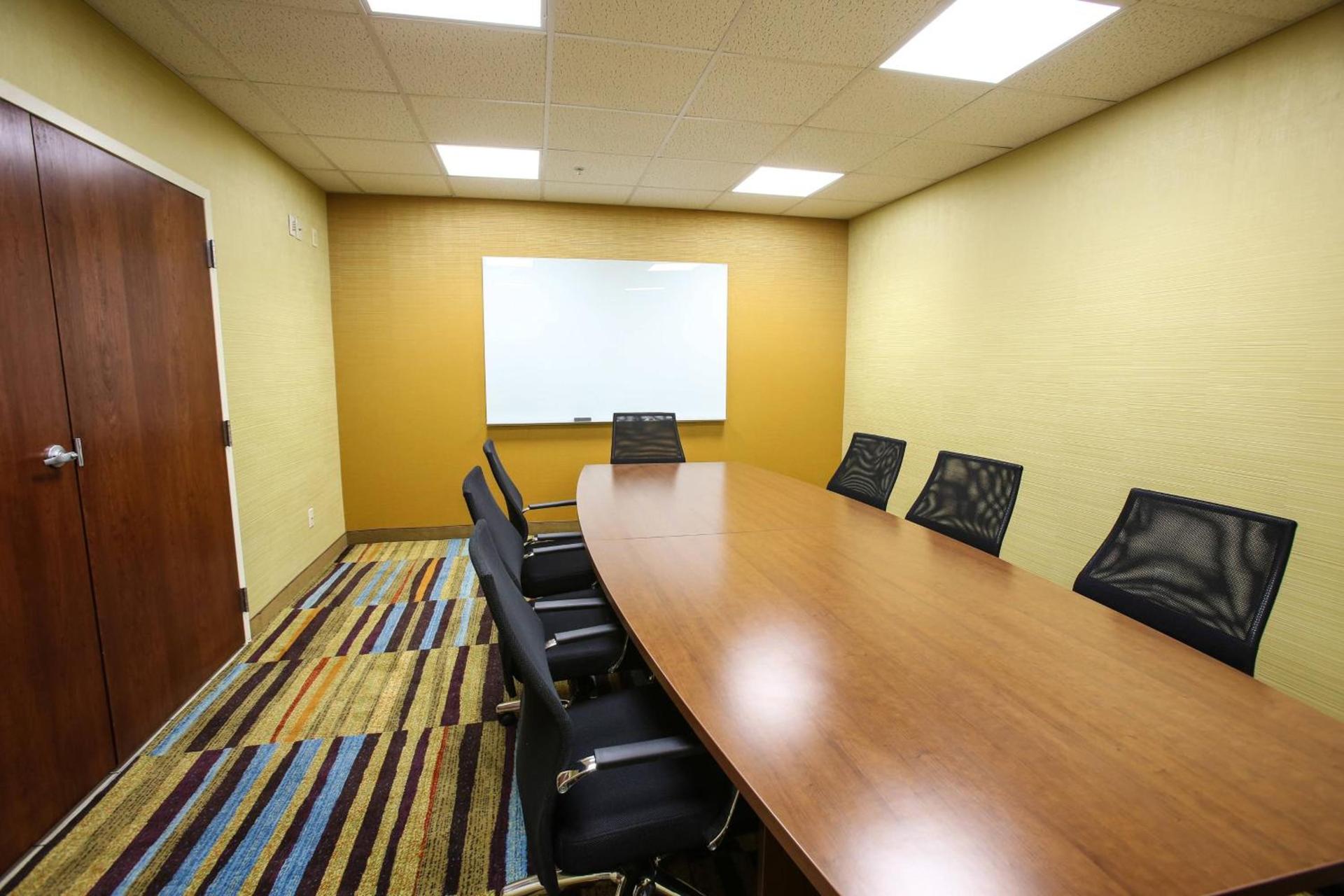 Garner Hotel Provo South by IHG photo 33