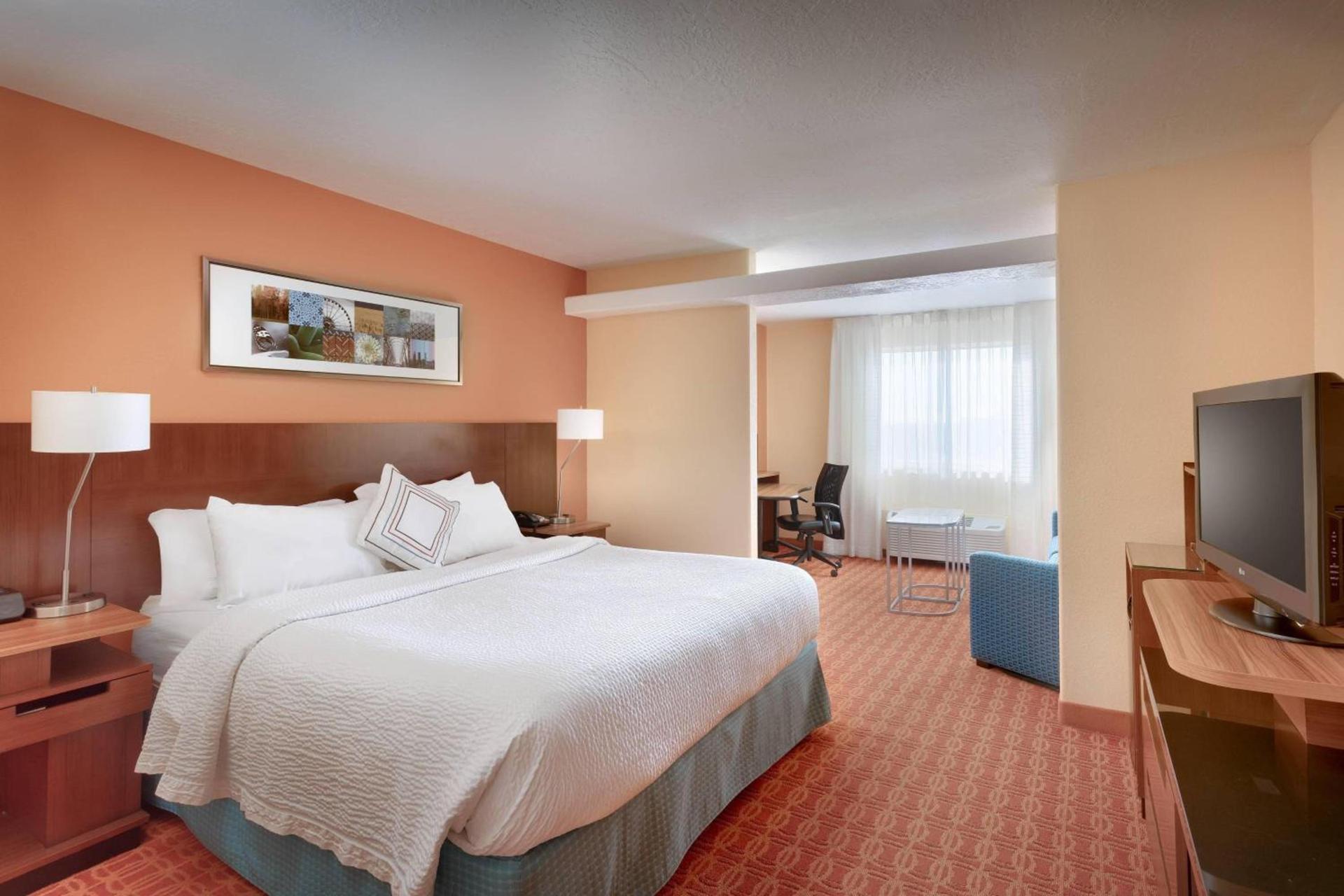Garner Hotel Provo South by IHG photo 5