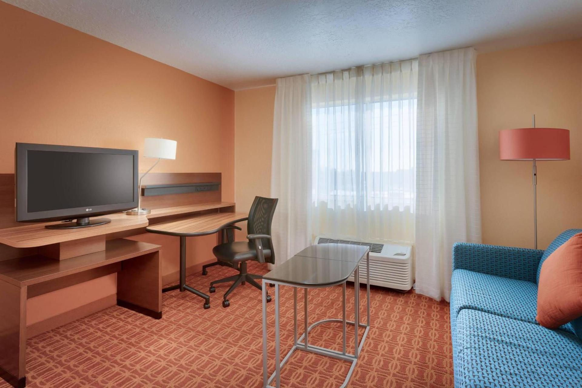 Garner Hotel Provo South by IHG photo 6