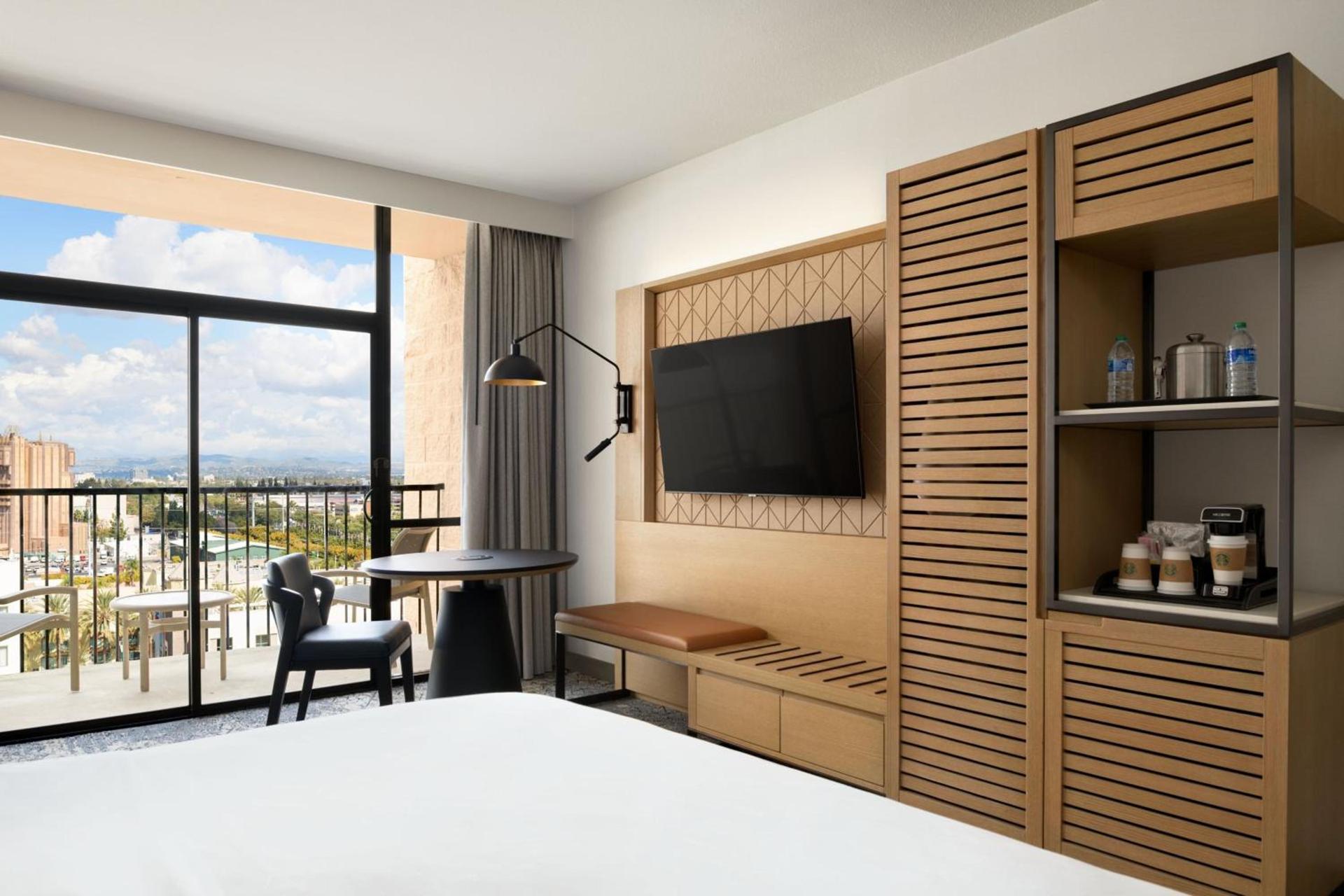 Sheraton Park Hotel at the Anaheim Resort photo 16