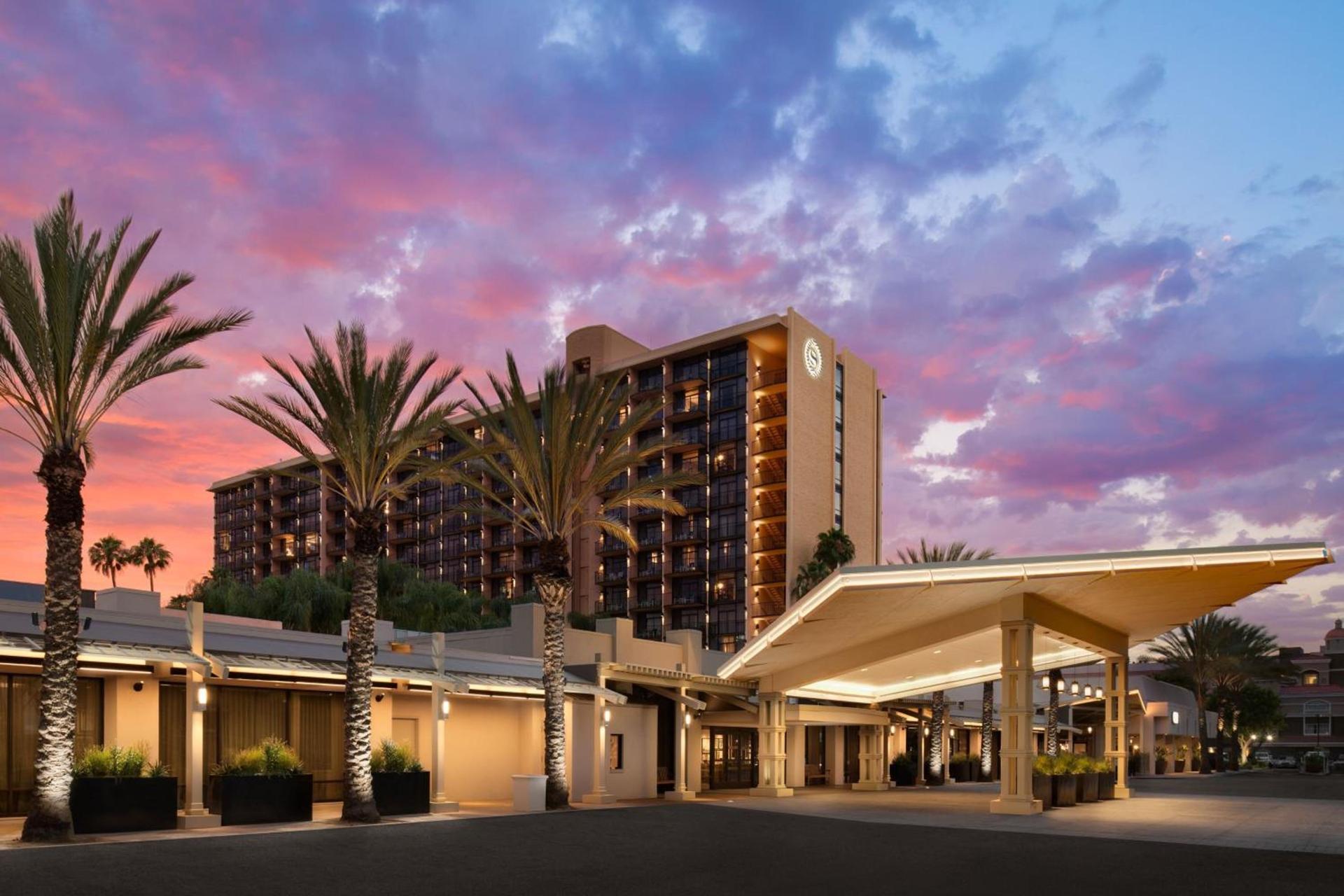 Sheraton Park Hotel at the Anaheim Resort photo 3