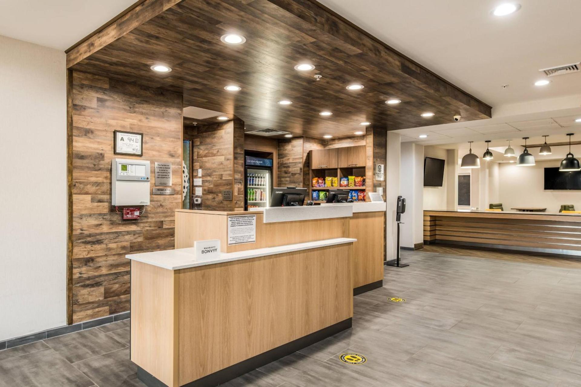Fairfield by Marriott Inn & Suites Greensboro Coliseum Area photo 3