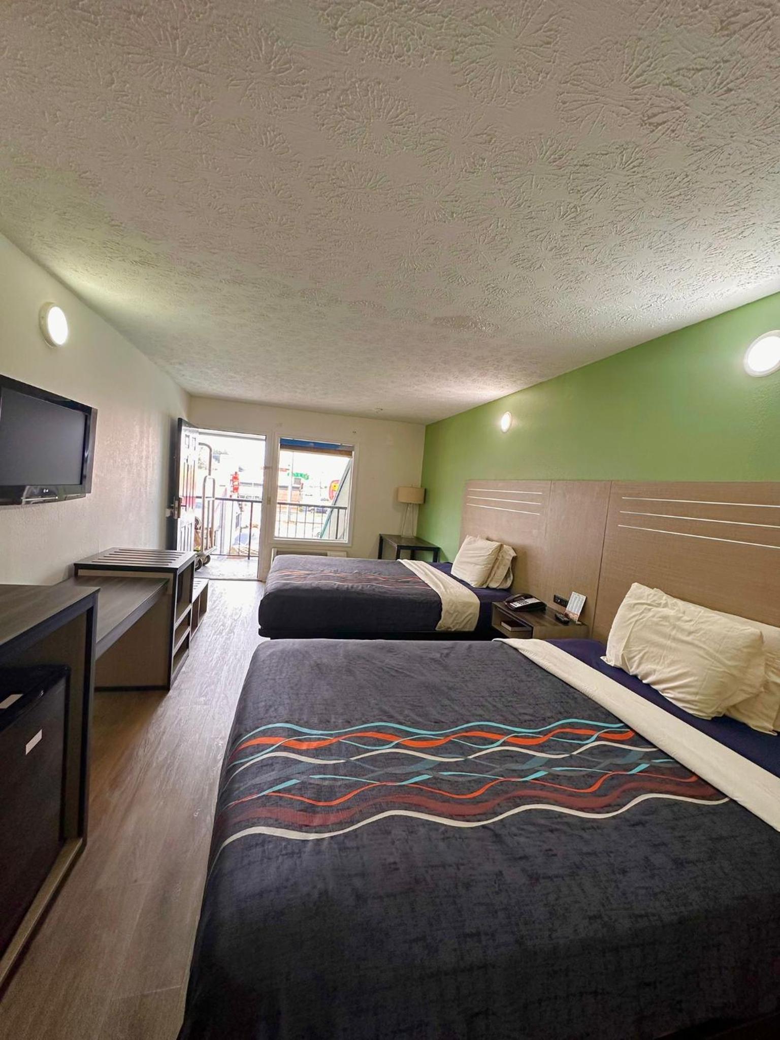 Park Inn by Radisson, Pigeon Forge South photo 41