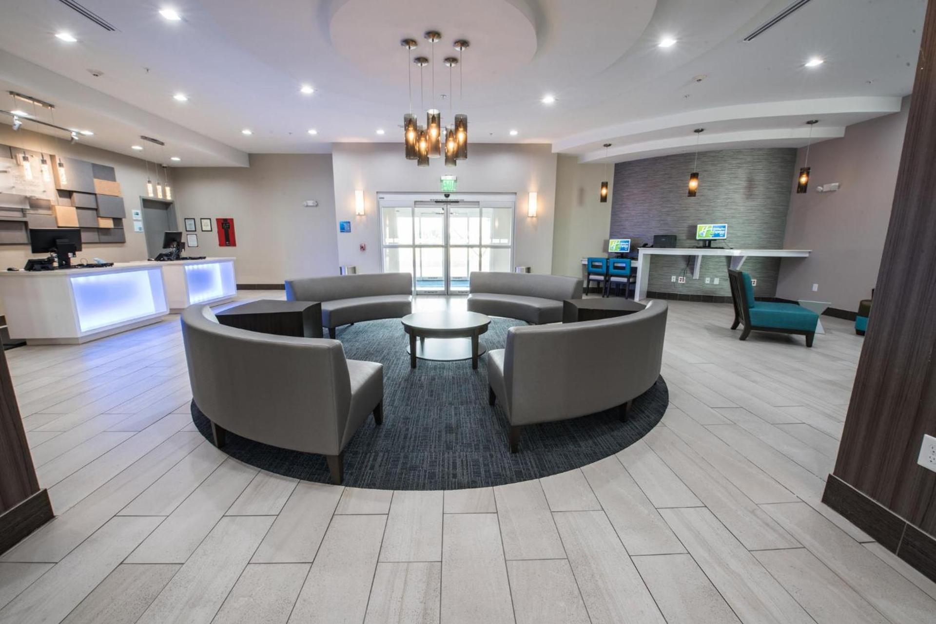Holiday Inn Express & Suites Houston - Hobby Airport Area by IHG photo 17