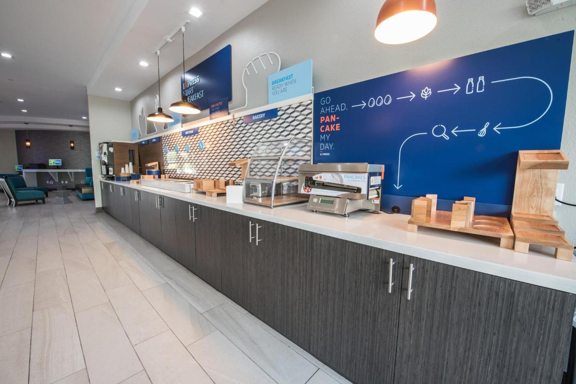 Holiday Inn Express & Suites Houston - Hobby Airport Area by IHG photo 53