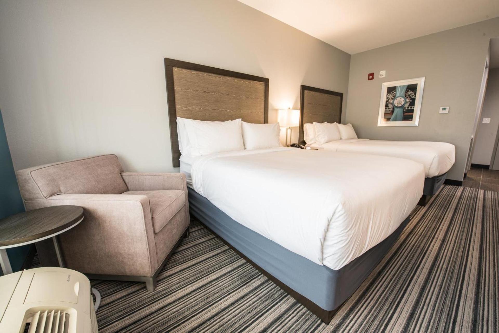 Holiday Inn Express & Suites Houston - Hobby Airport Area by IHG photo 23