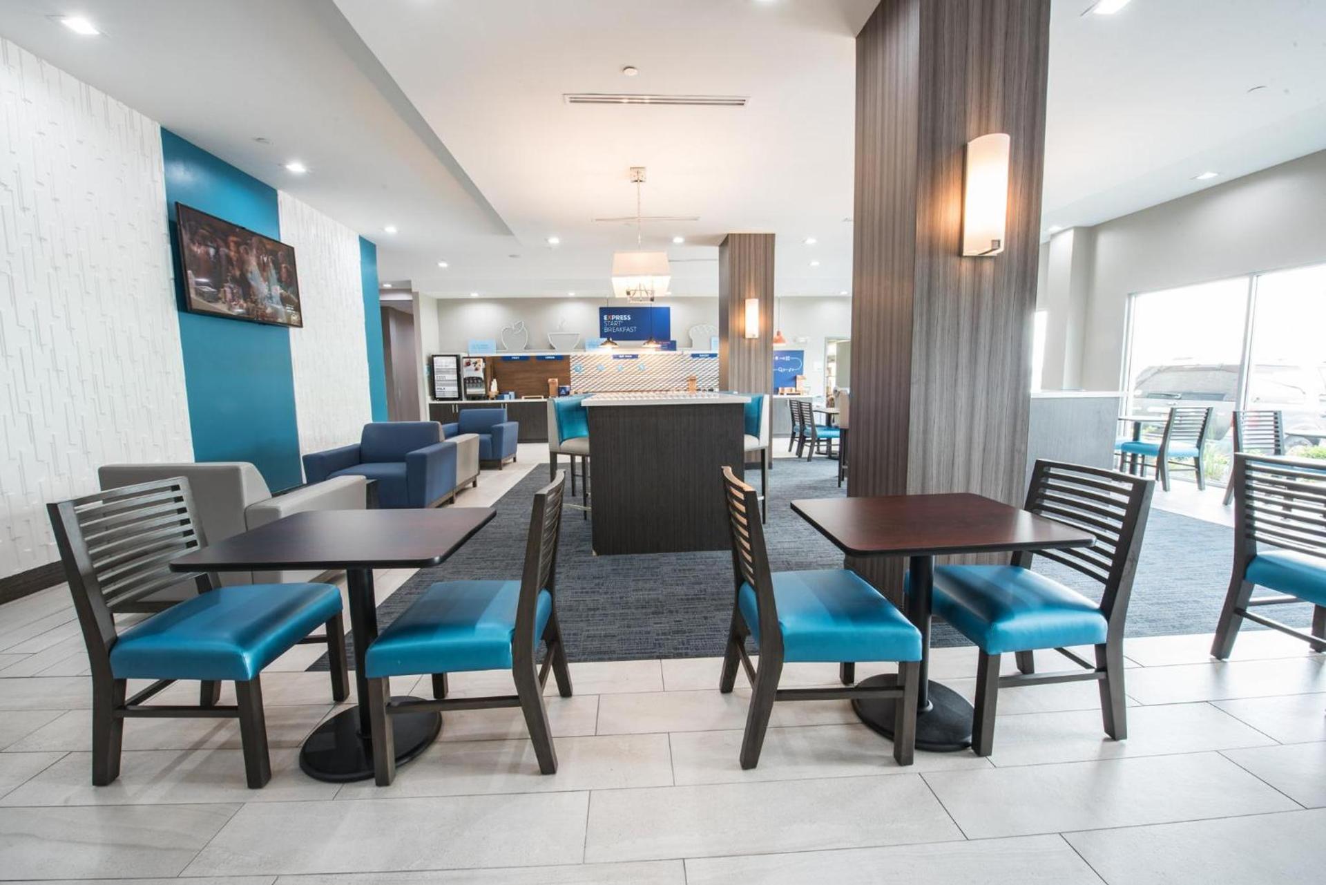 Holiday Inn Express & Suites Houston - Hobby Airport Area by IHG photo 27