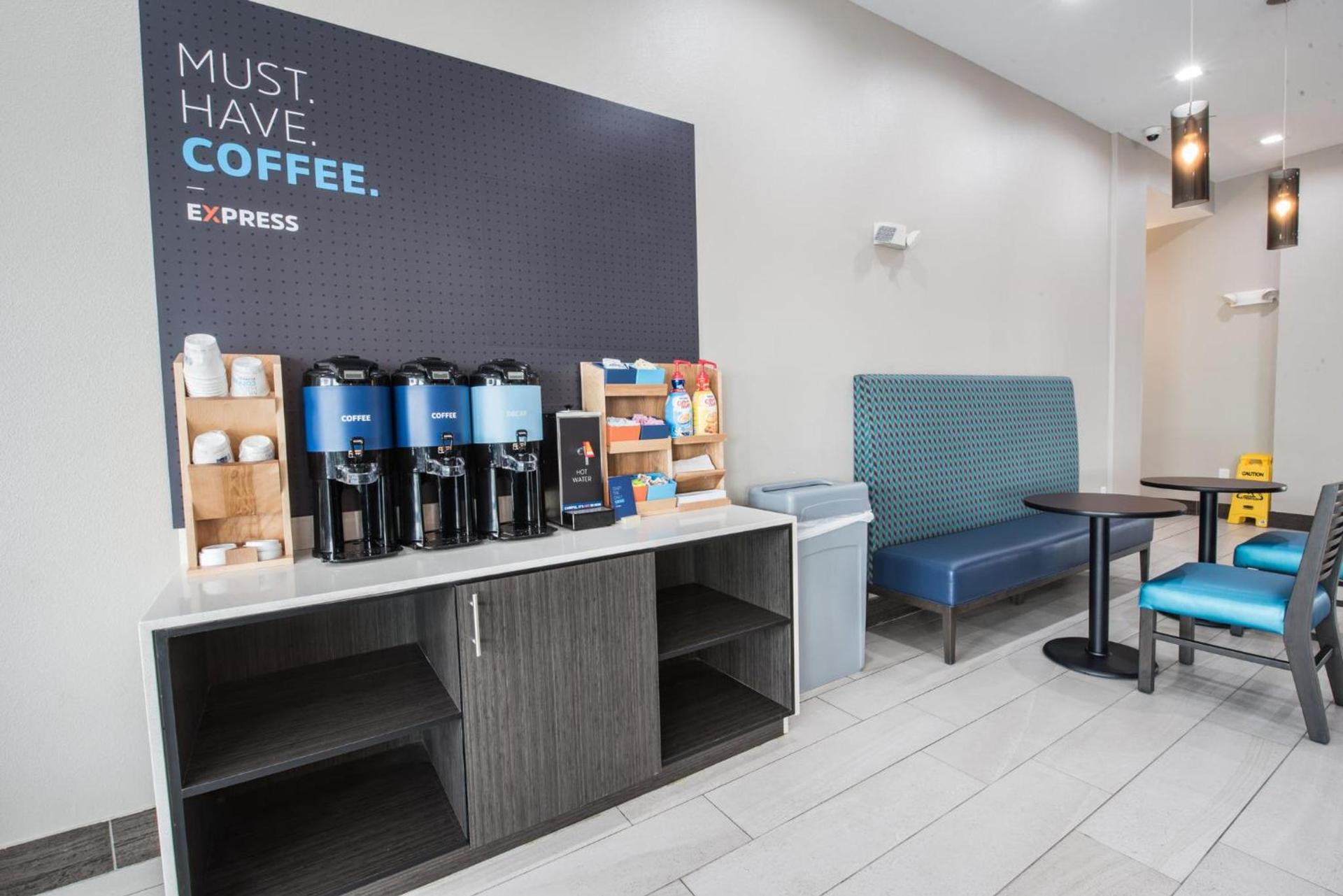 Holiday Inn Express & Suites Houston - Hobby Airport Area by IHG photo 28