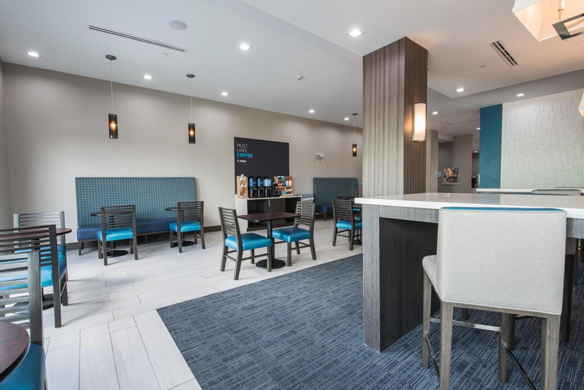 Holiday Inn Express & Suites Houston - Hobby Airport Area by IHG photo 32