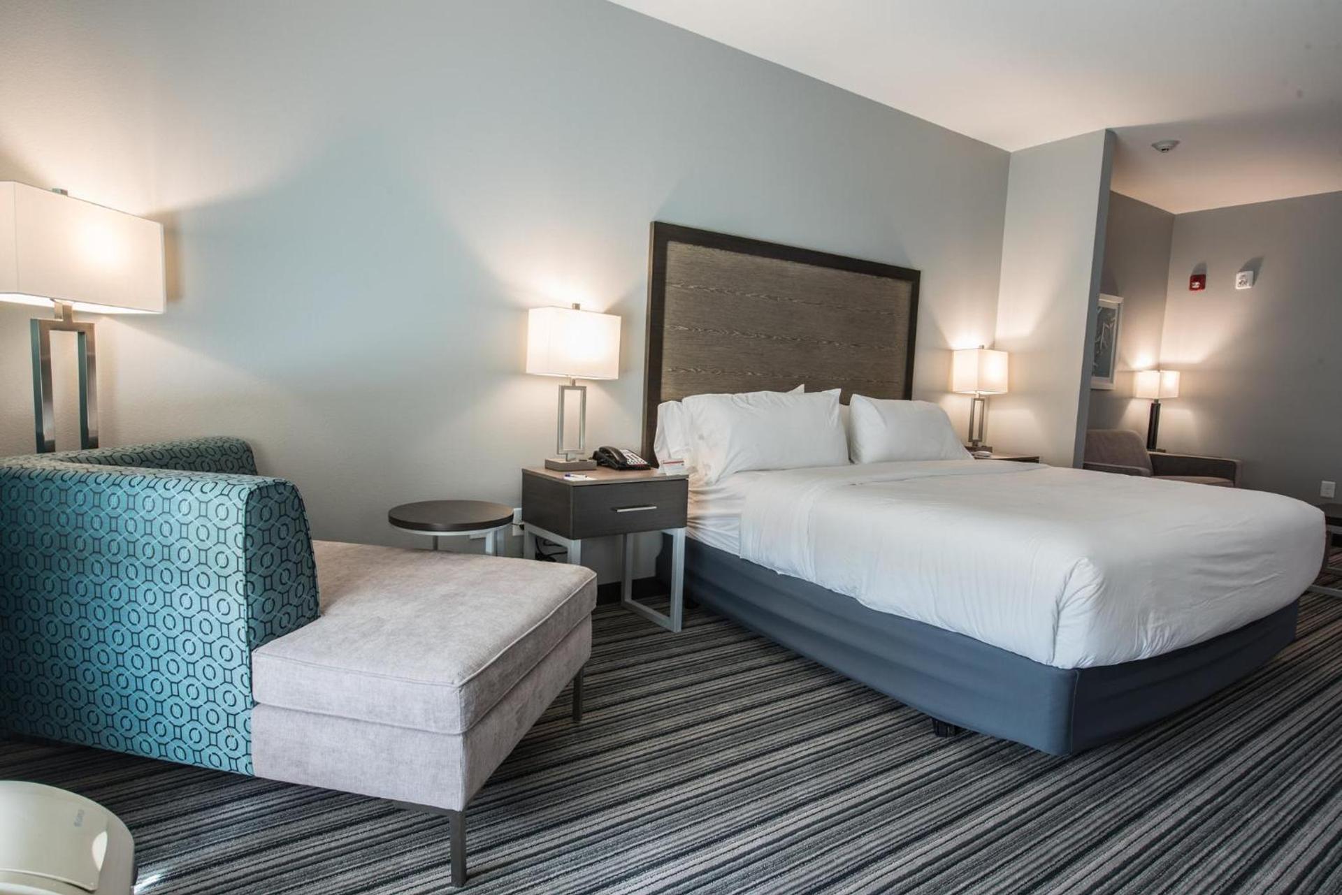 Holiday Inn Express & Suites Houston - Hobby Airport Area by IHG photo 65