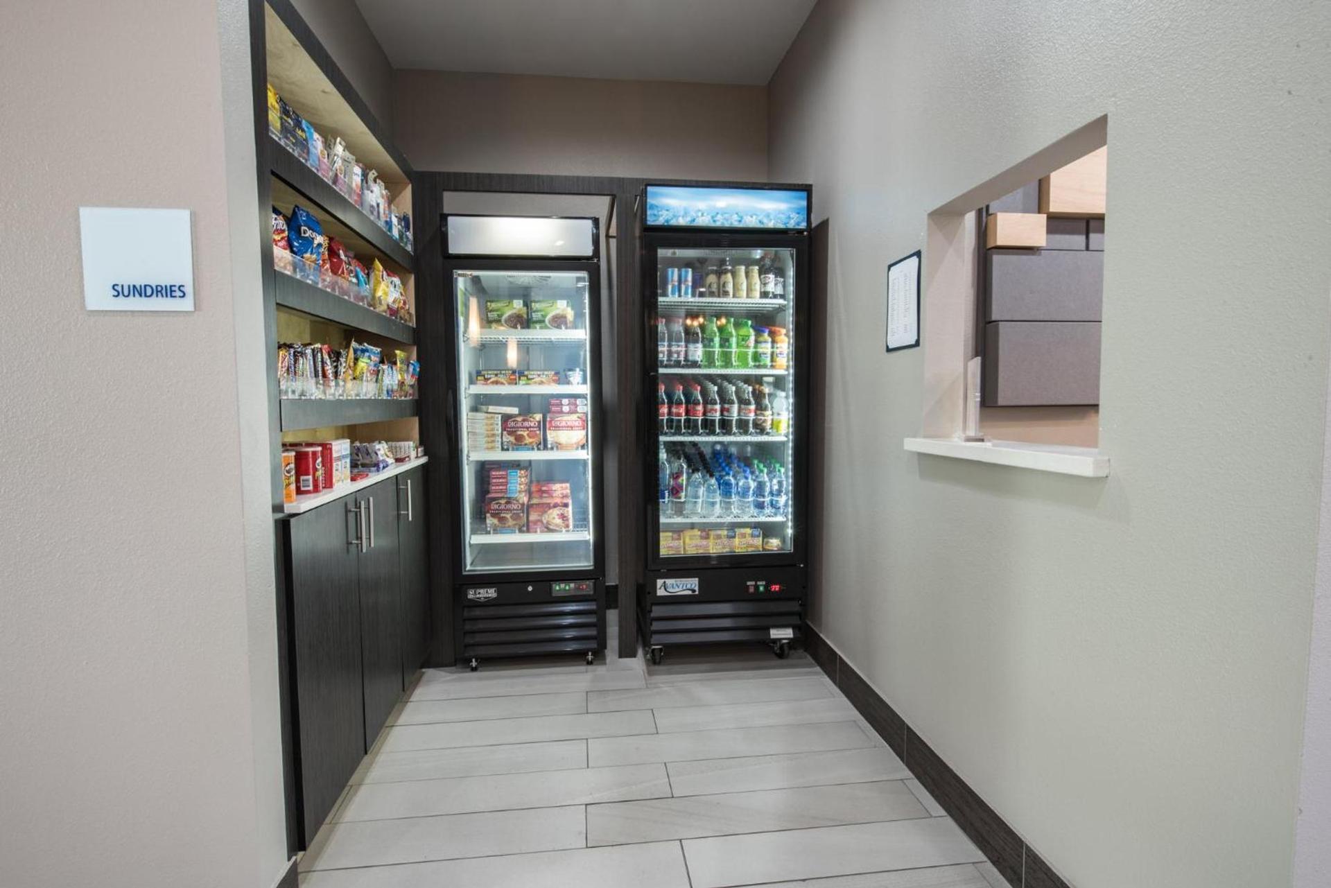 Holiday Inn Express & Suites Houston - Hobby Airport Area by IHG photo 47