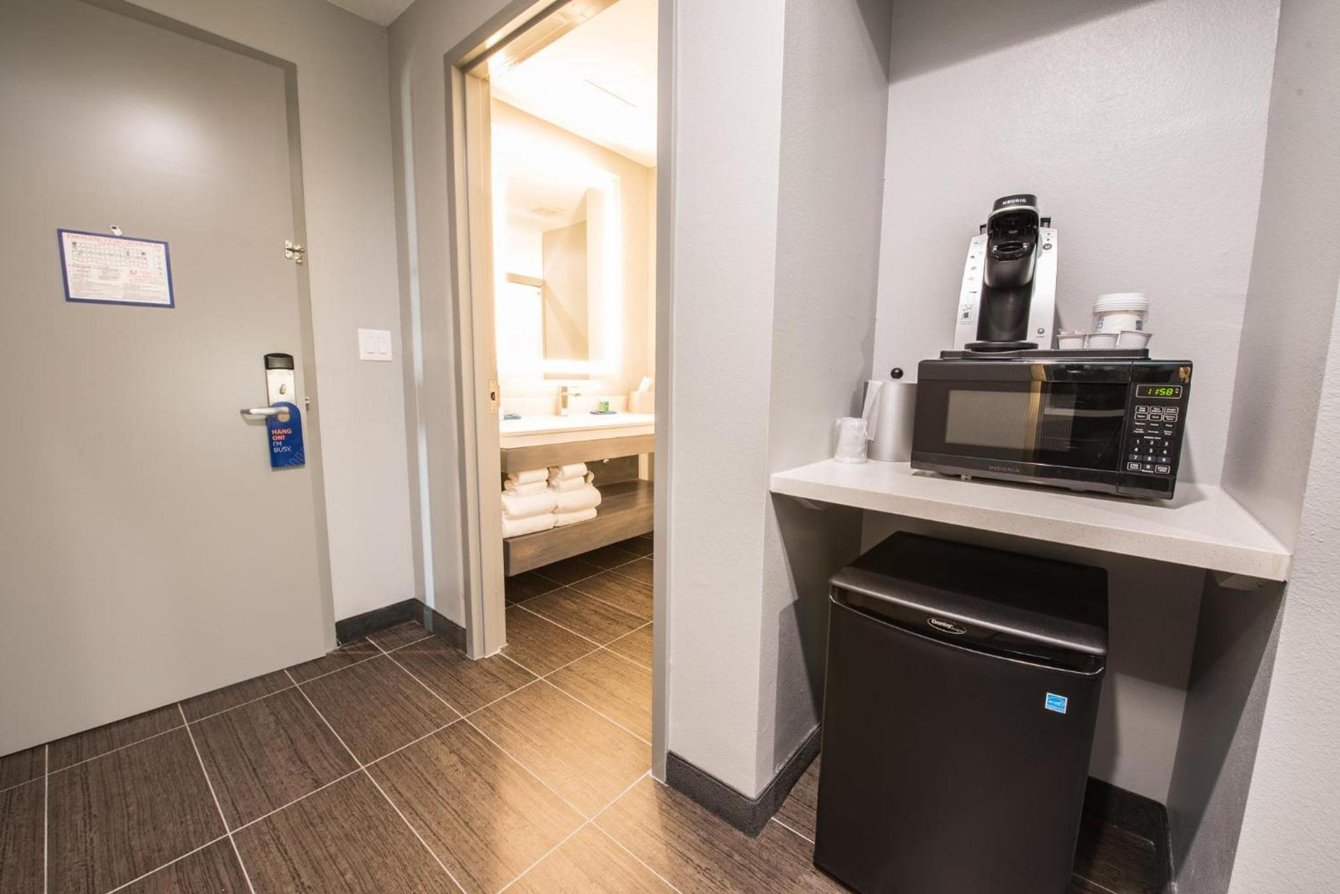 Holiday Inn Express & Suites Houston - Hobby Airport Area by IHG photo 51