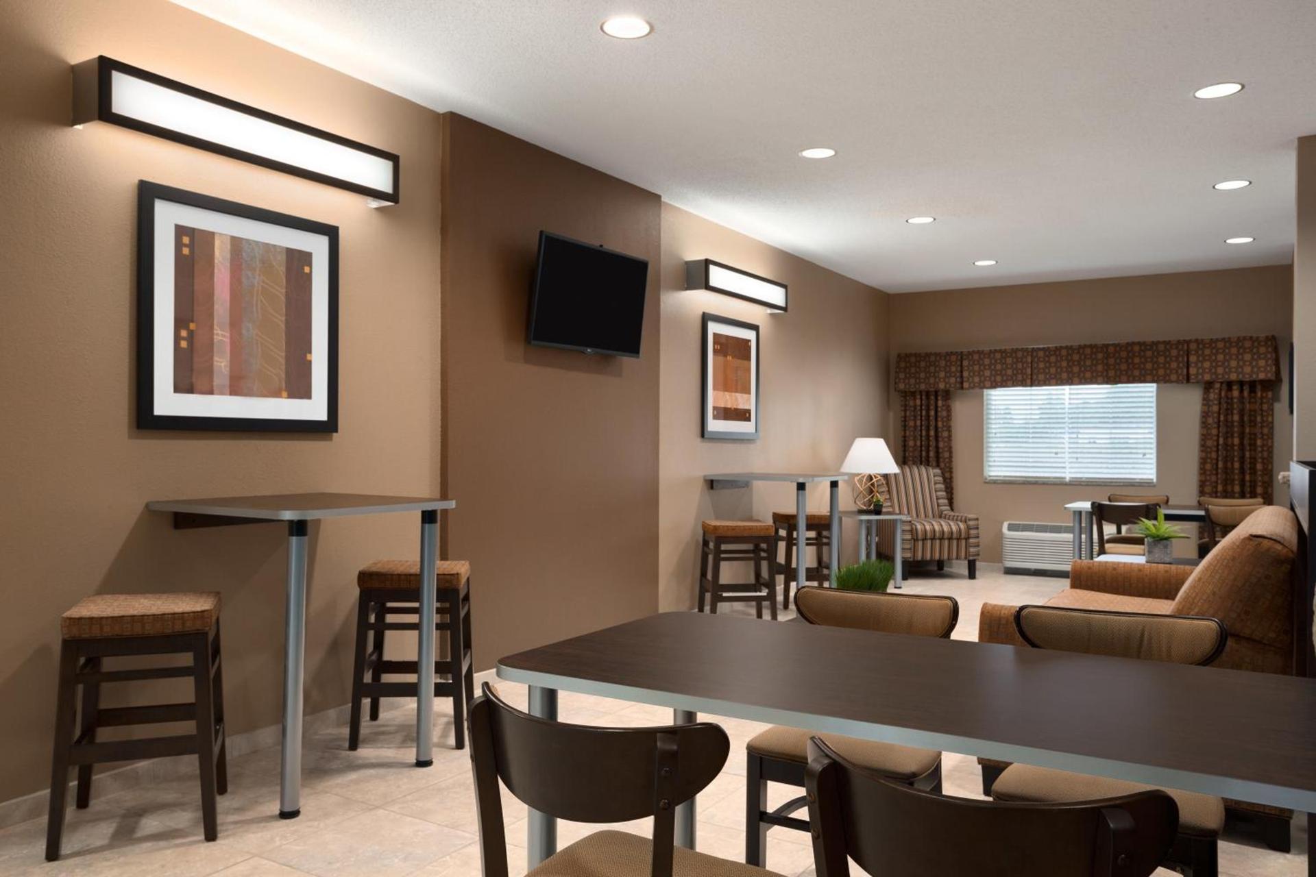 Sonesta Essential Fairmont photo 10