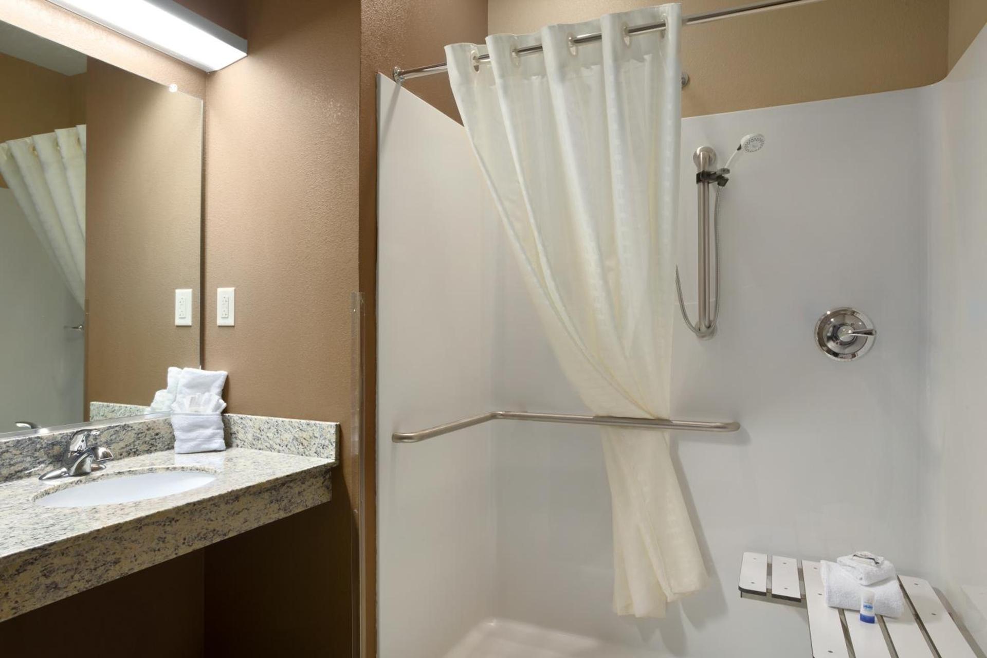 Sonesta Essential Fairmont photo 12