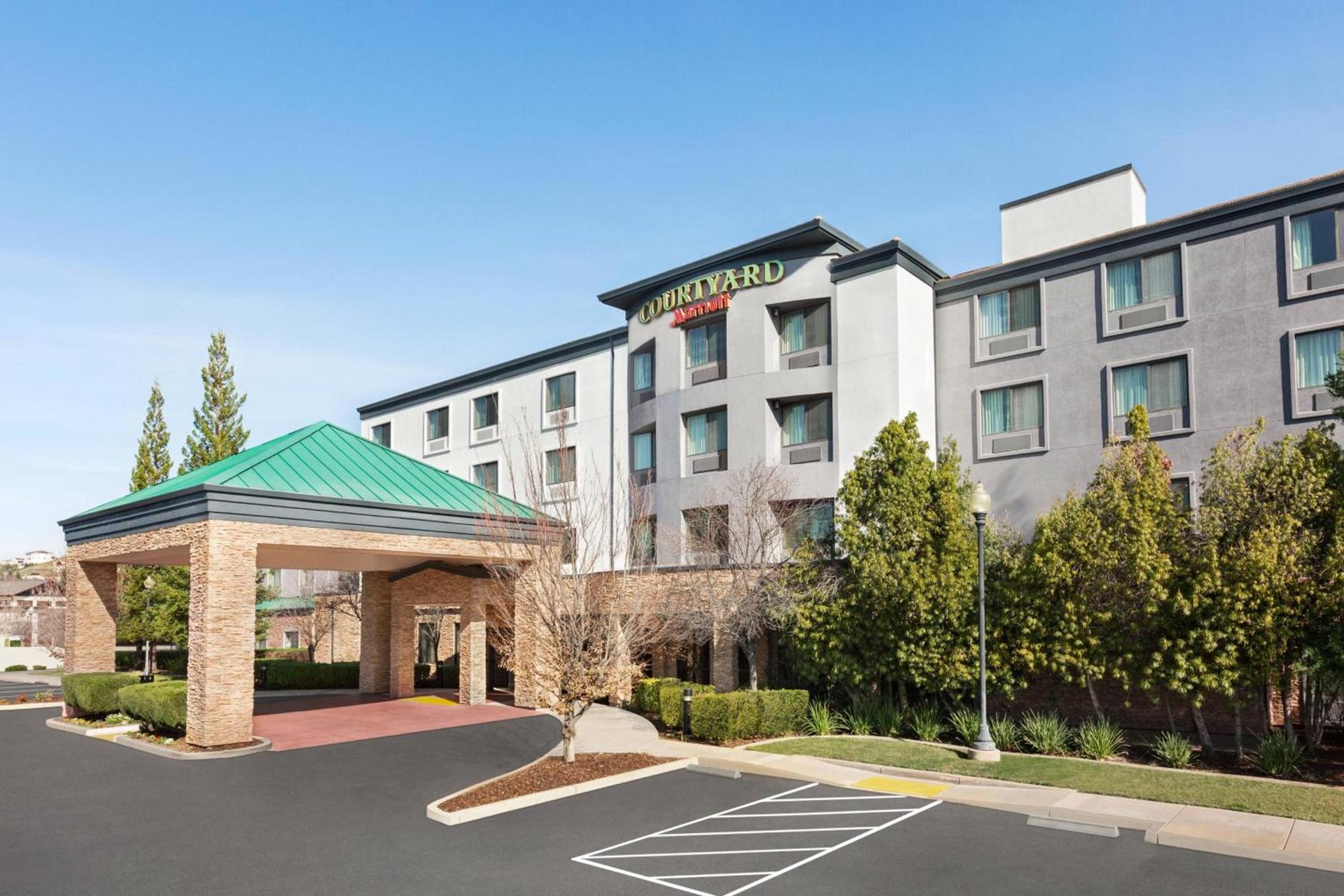 Courtyard by Marriott Sacramento Folsom photo 2