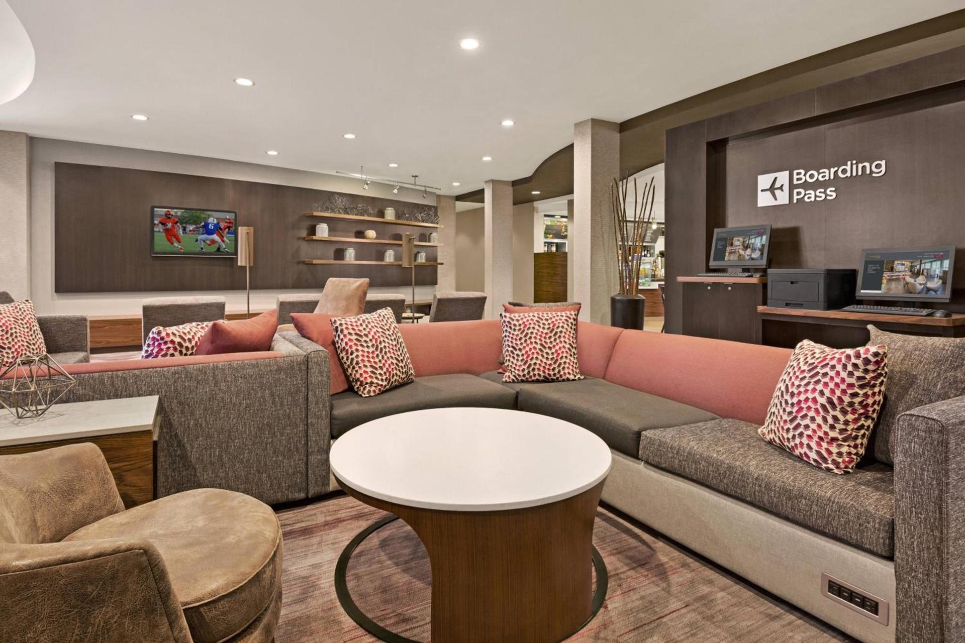 Courtyard by Marriott Sacramento Folsom photo 4