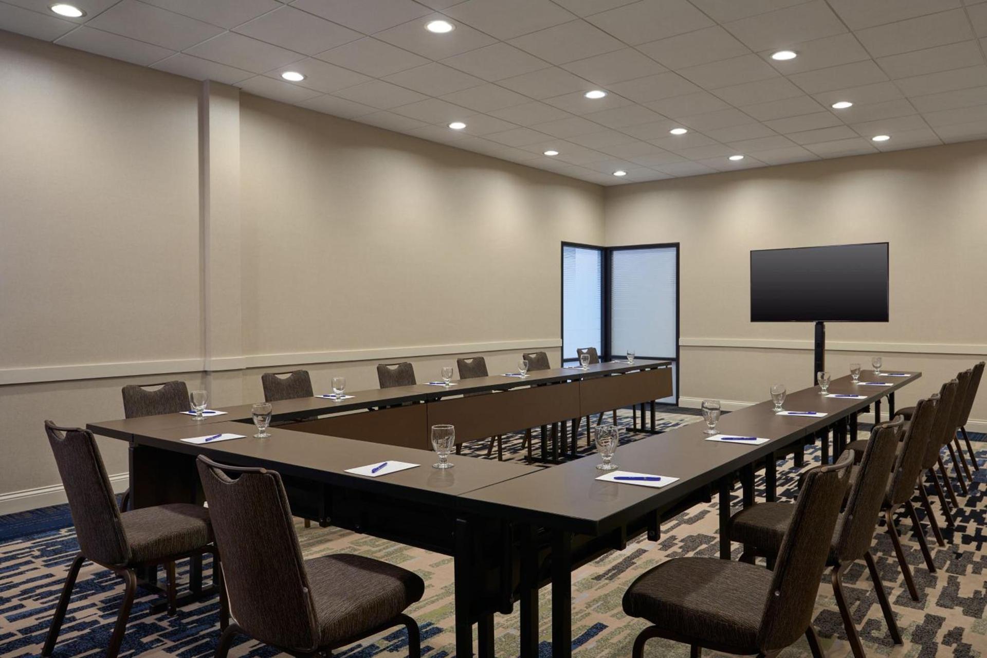 Delta Hotels by Marriott Minneapolis Northeast photo 44