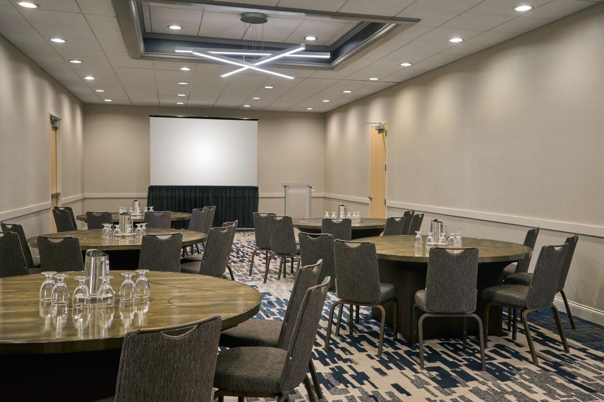 Delta Hotels by Marriott Minneapolis Northeast photo 39