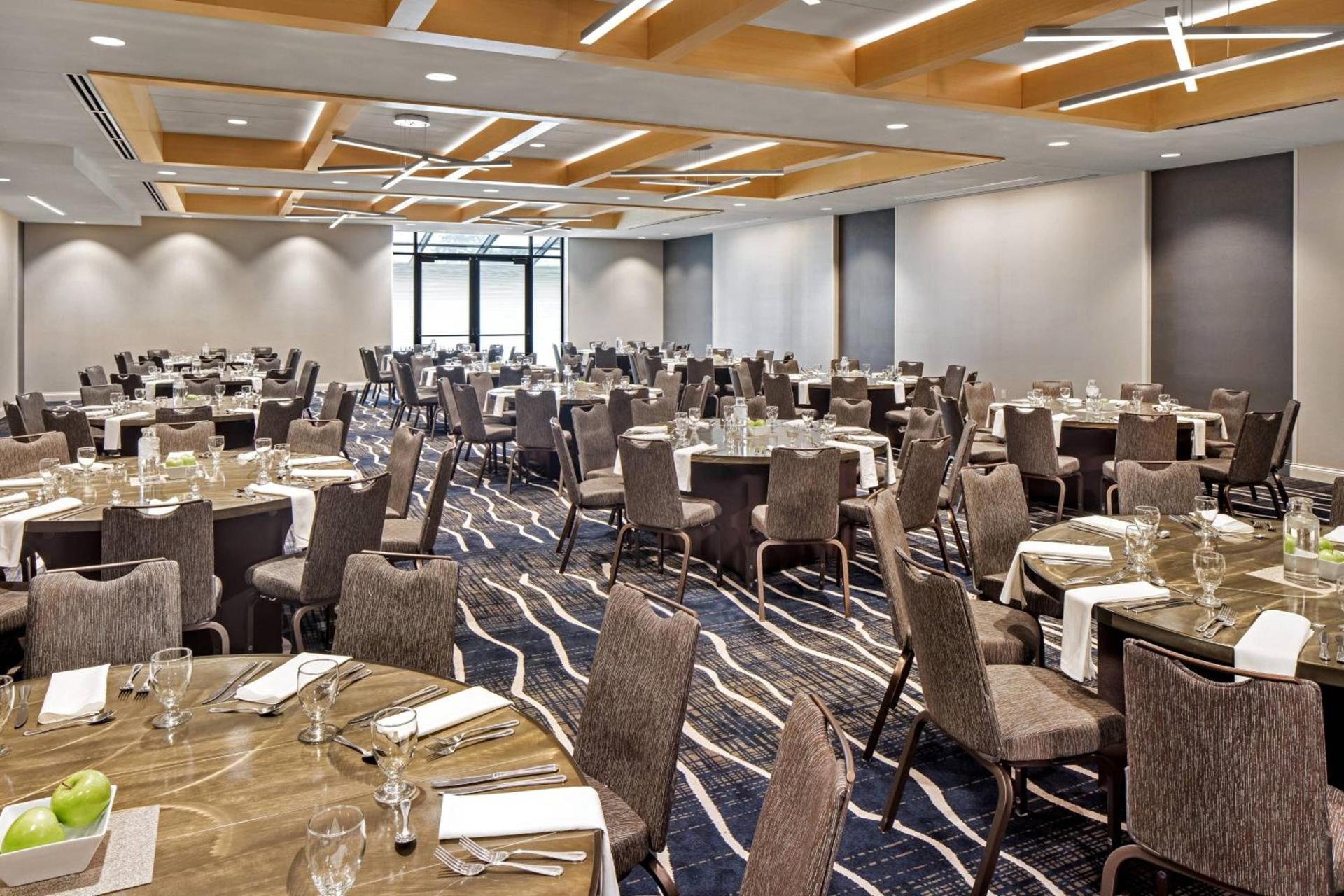 Delta Hotels by Marriott Minneapolis Northeast photo 38