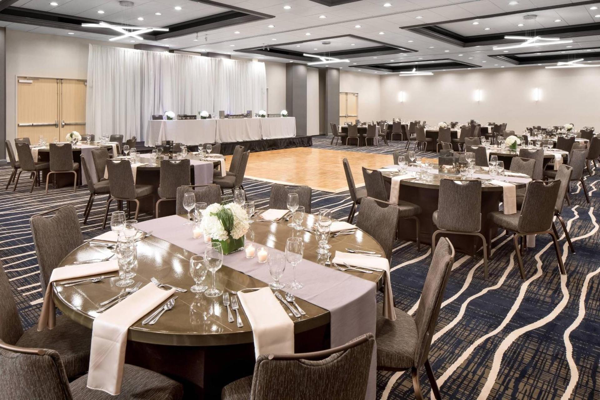 Delta Hotels by Marriott Minneapolis Northeast photo 54