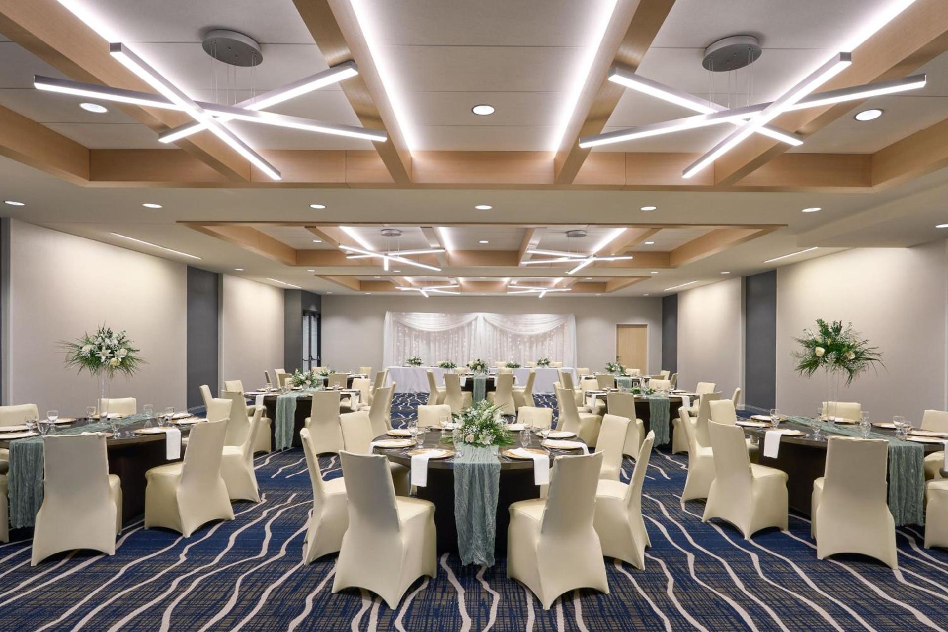 Delta Hotels by Marriott Minneapolis Northeast photo 55