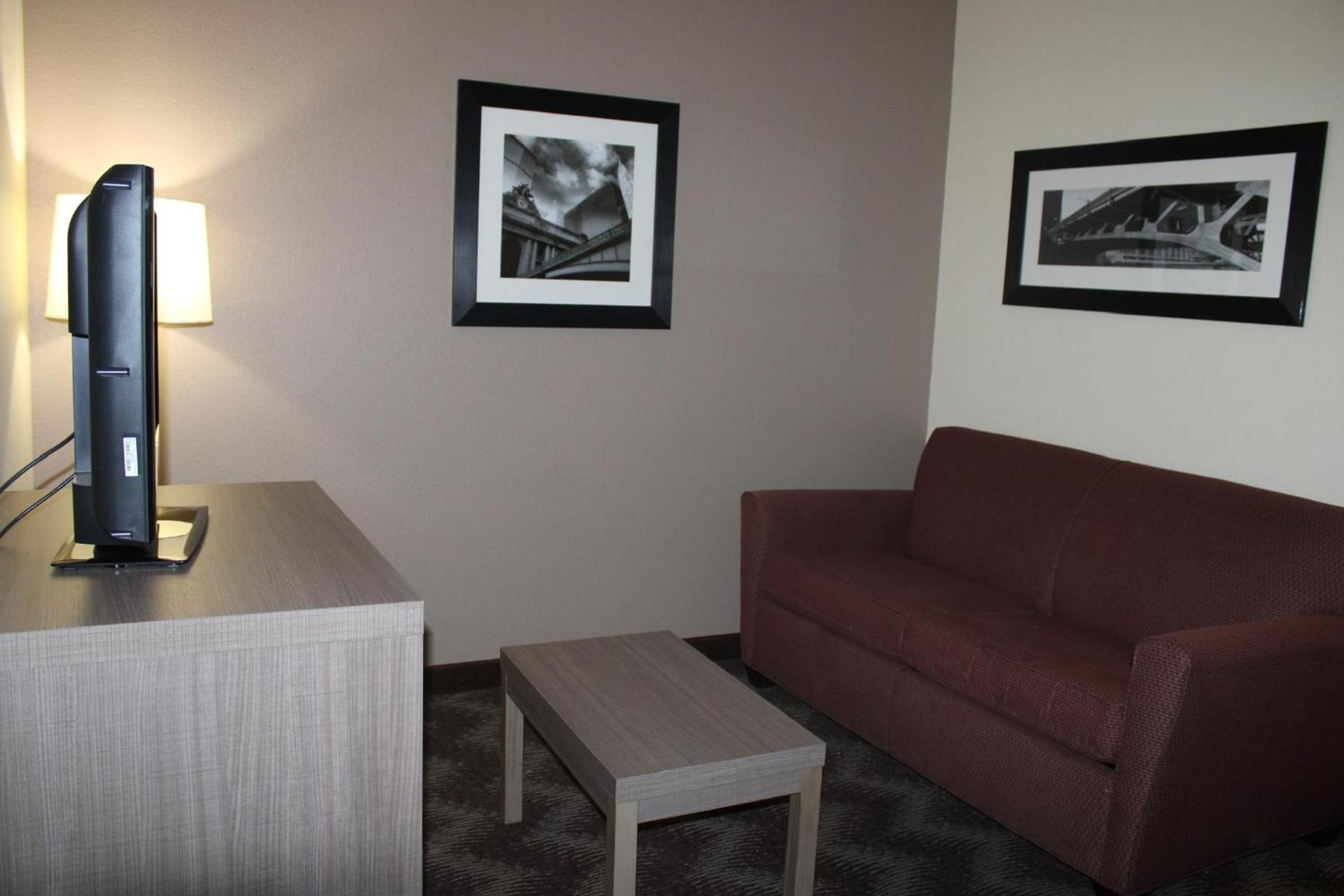 Quality Suites photo 60