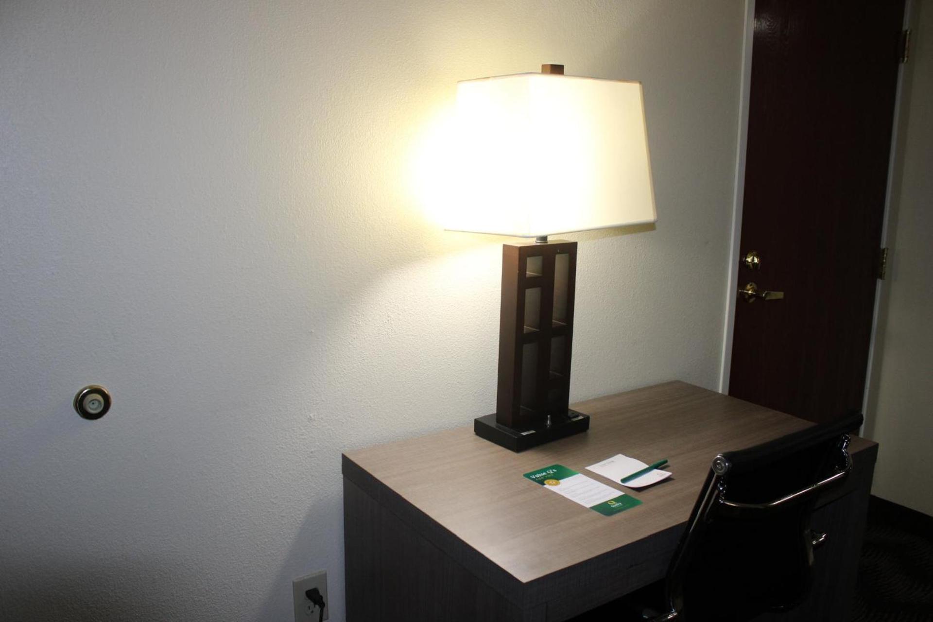 Quality Suites photo 65