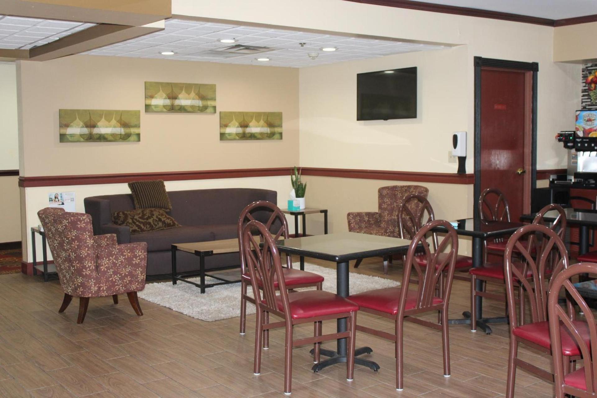 Quality Suites photo 84