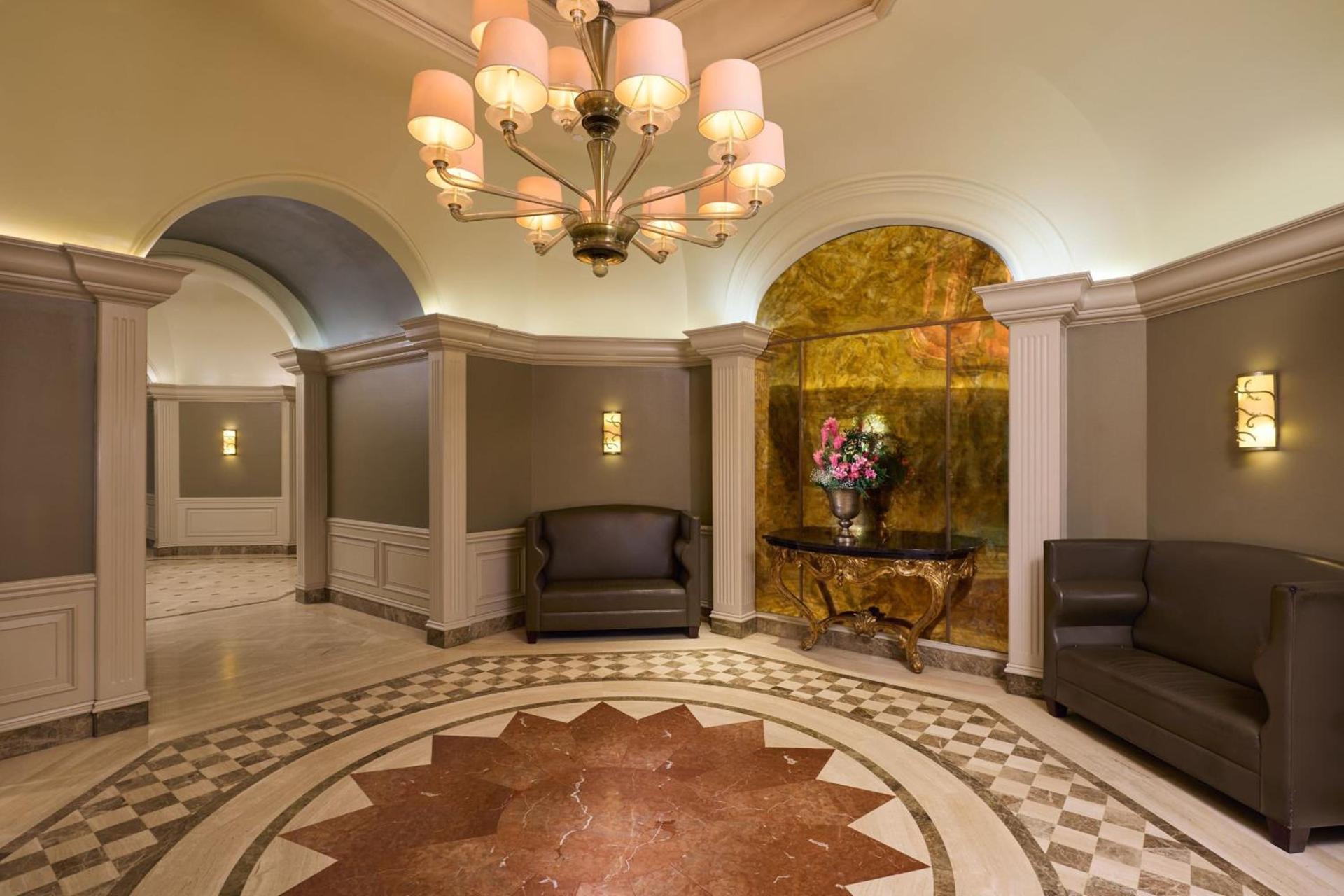 Houston Grand Hotel - River Oaks photo 7