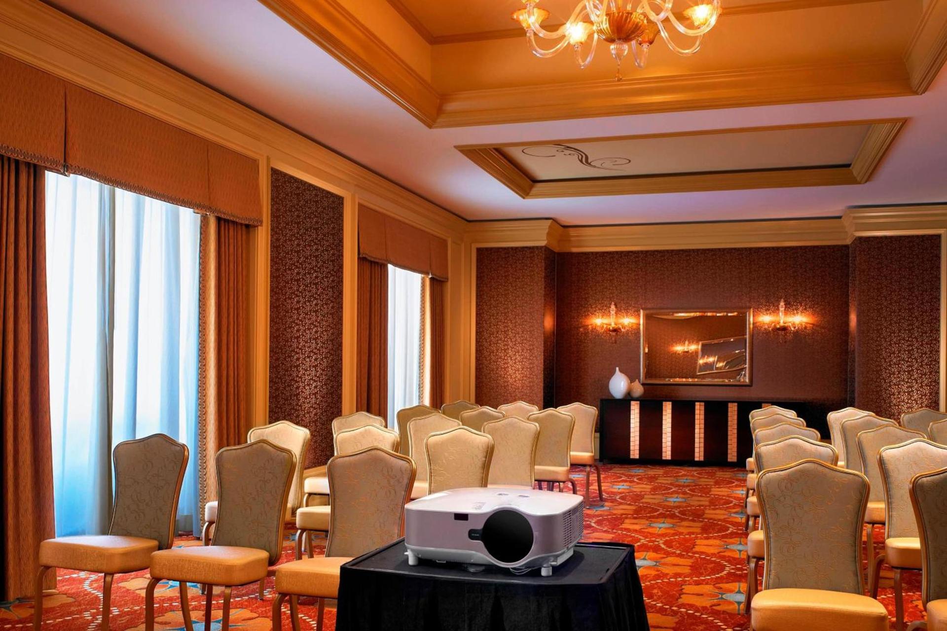 Houston Grand Hotel - River Oaks photo 86