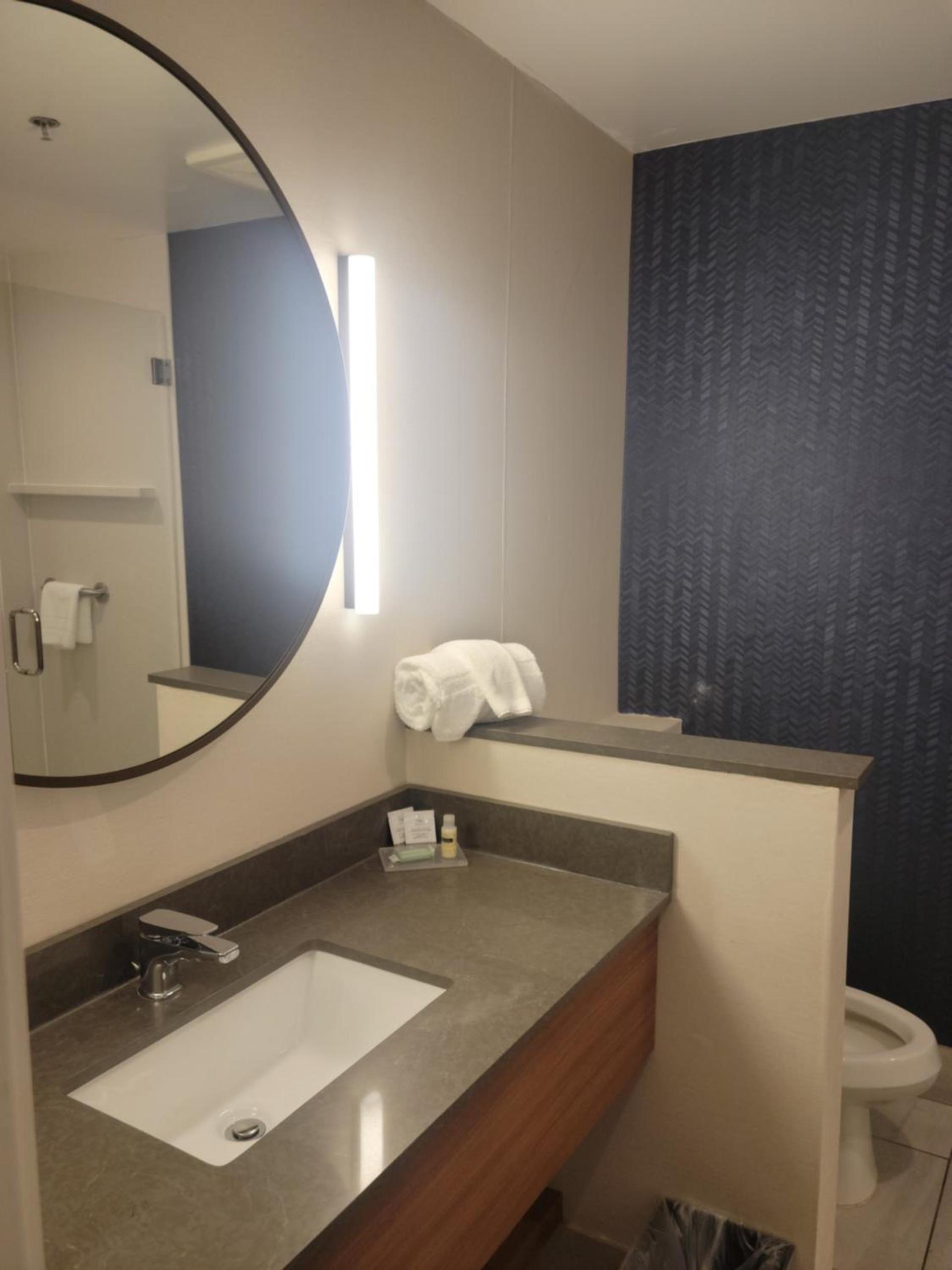 Fairfield Inn & Suites by Marriott Athens photo 6