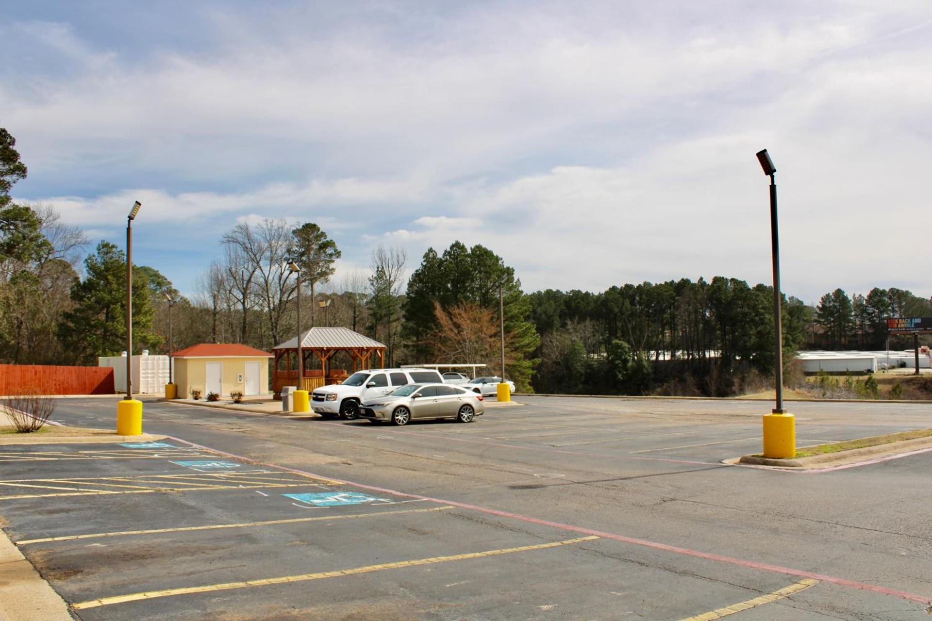 HomeTown Inn & Suites photo 39